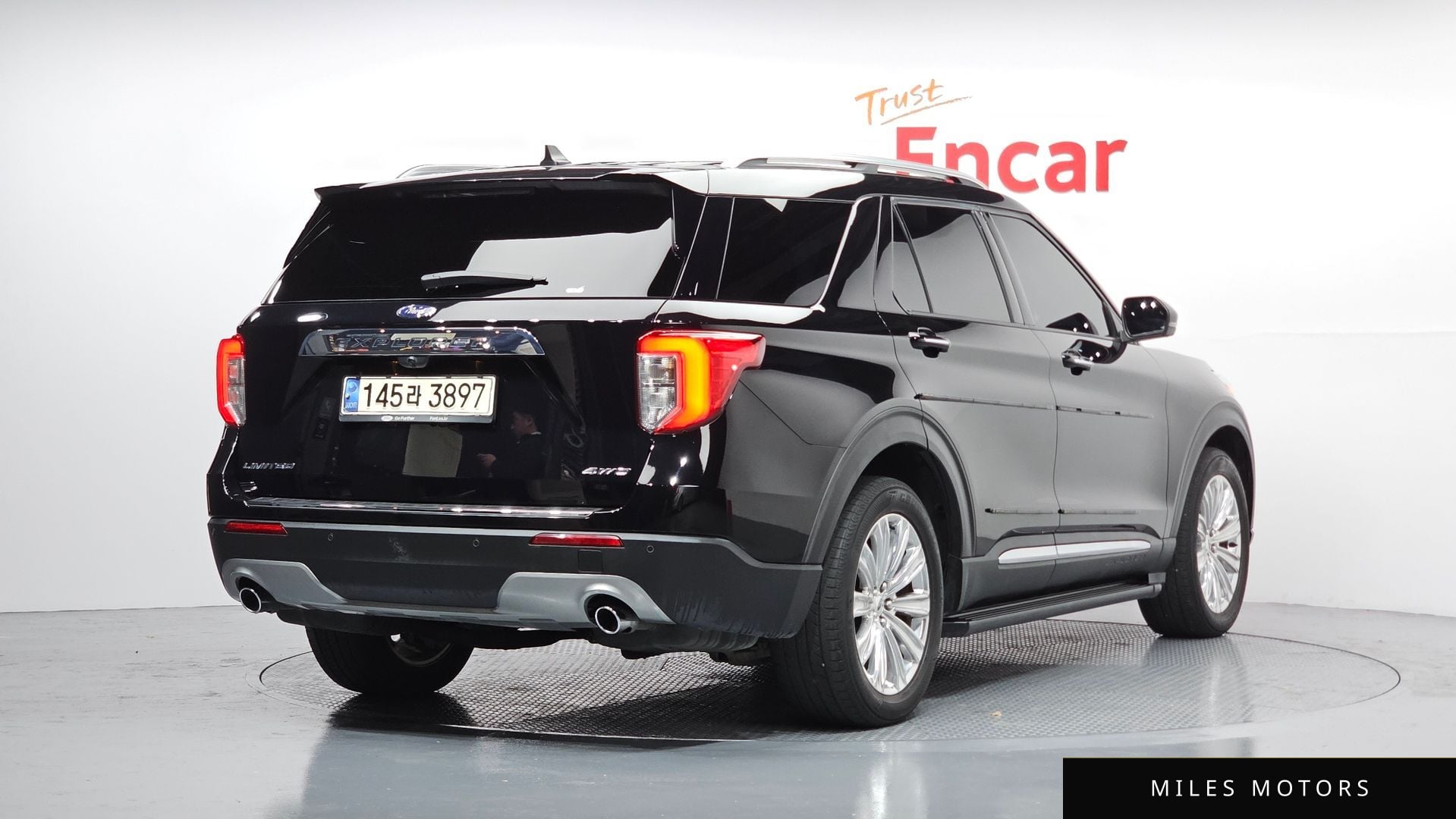 Ford Explorer 2021 — миниатюра 2