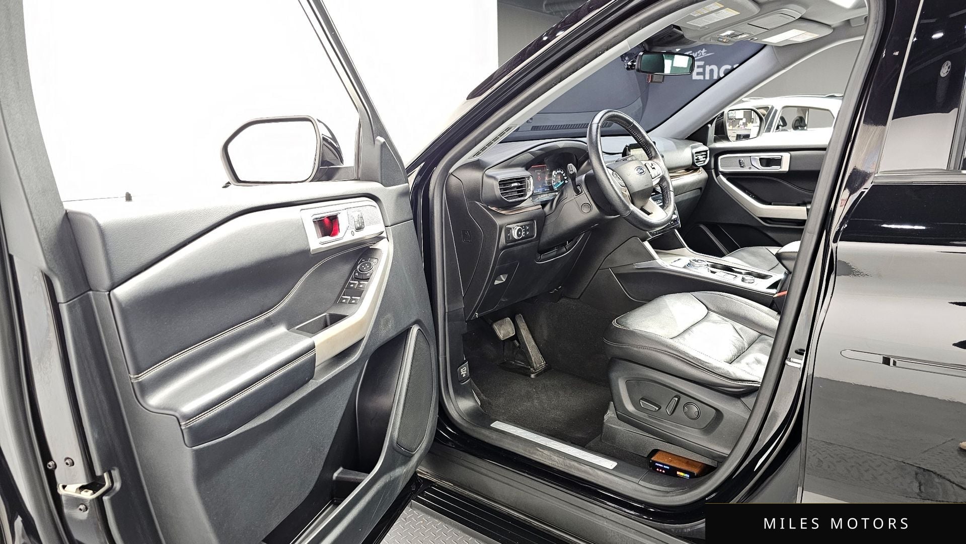Ford Explorer 2021 — миниатюра 11