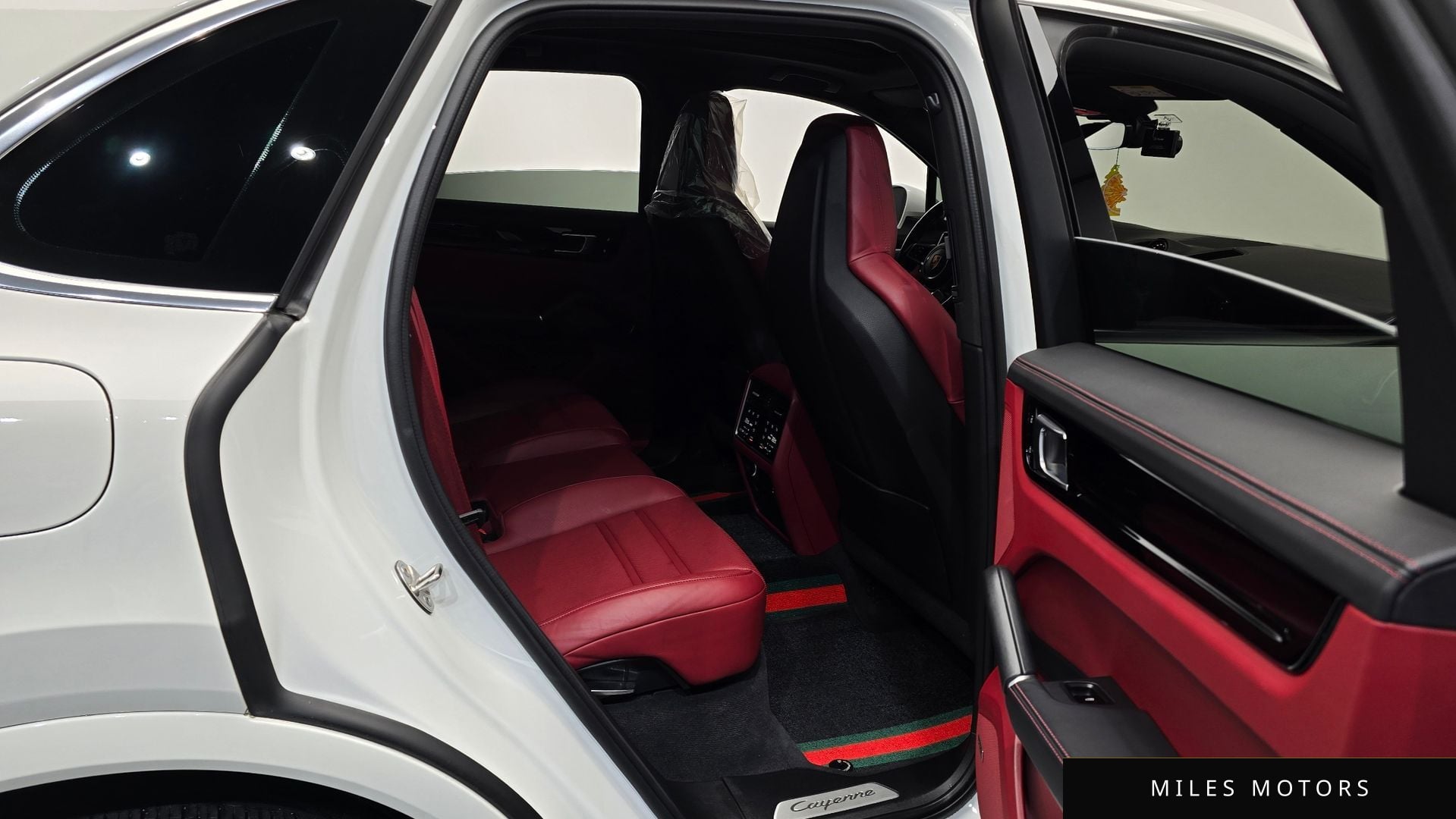 Porsche 카이엔 (PO536) 2021 — миниатюра 12