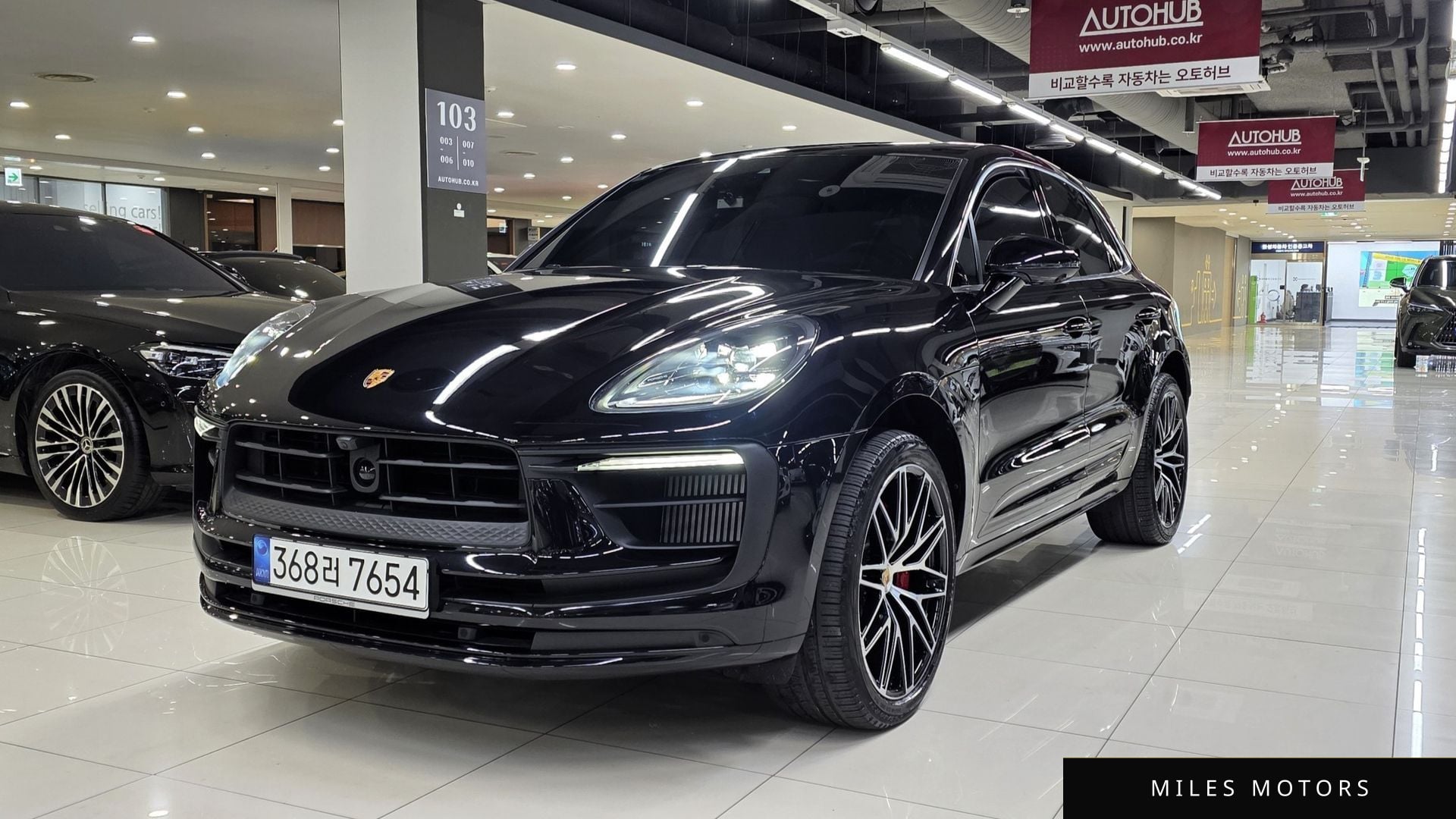 Porsche Macan 2022 — миниатюра 4