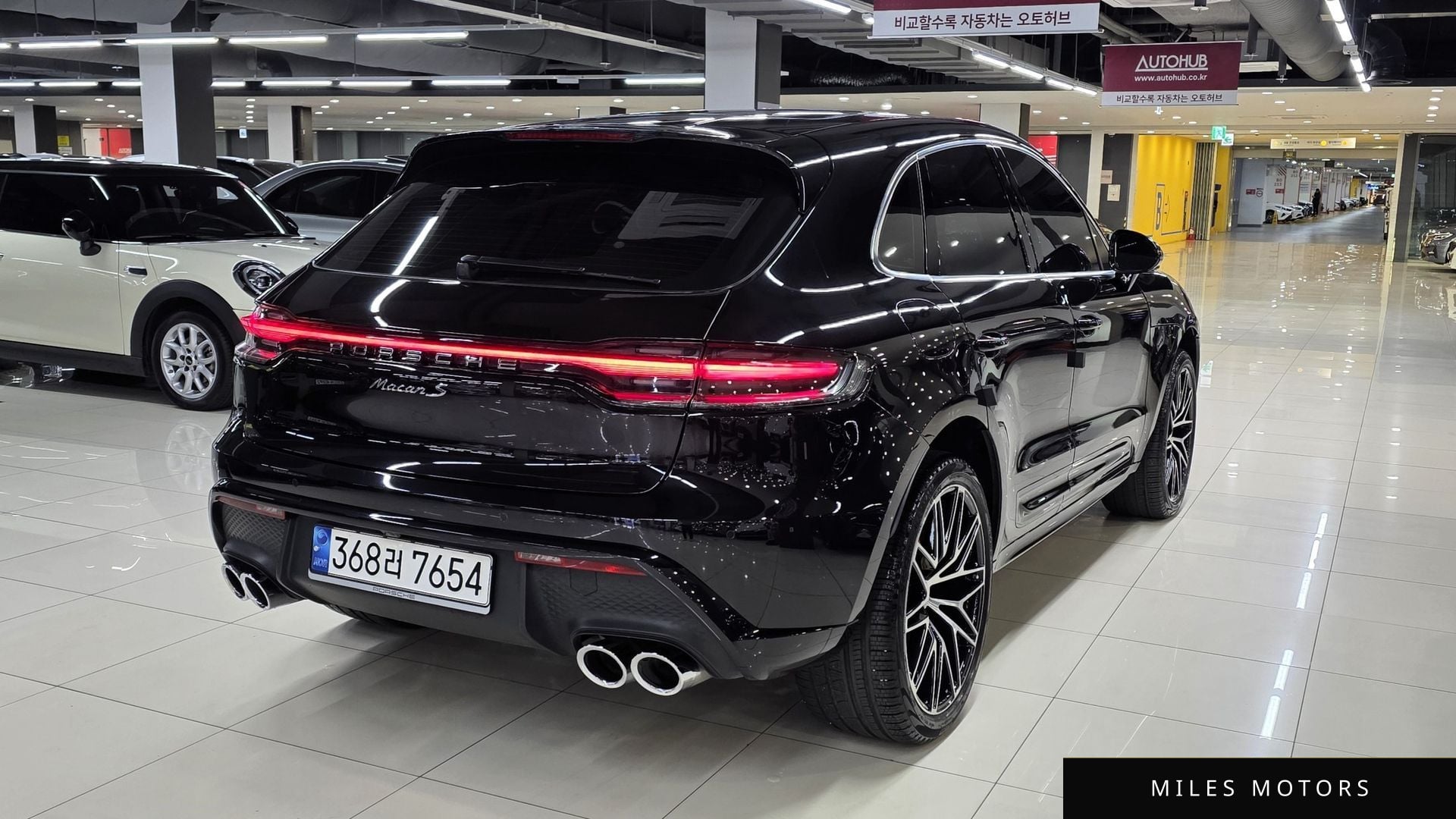 Porsche Macan 2022 — миниатюра 5
