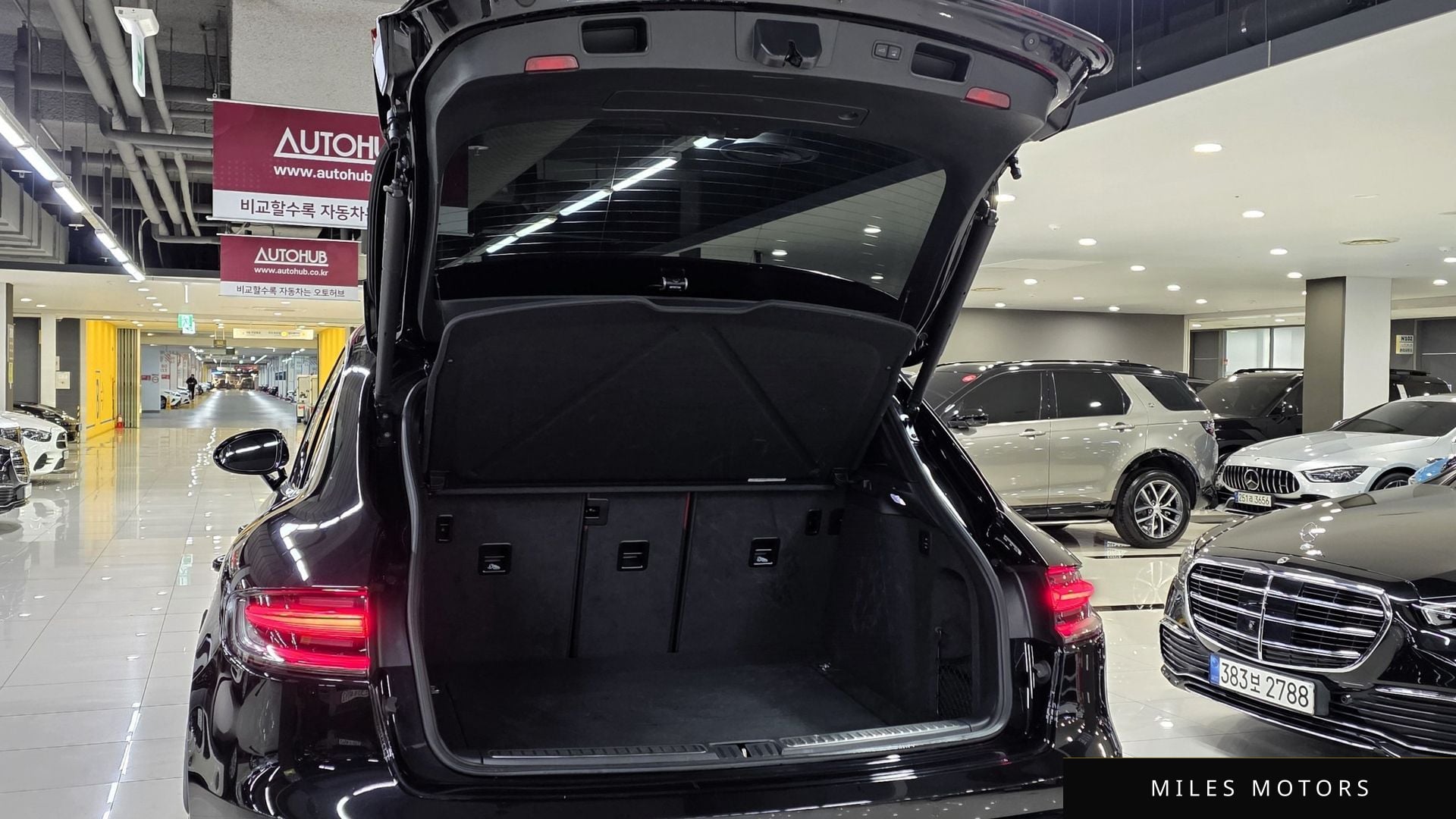 Porsche Macan 2022 — миниатюра 8