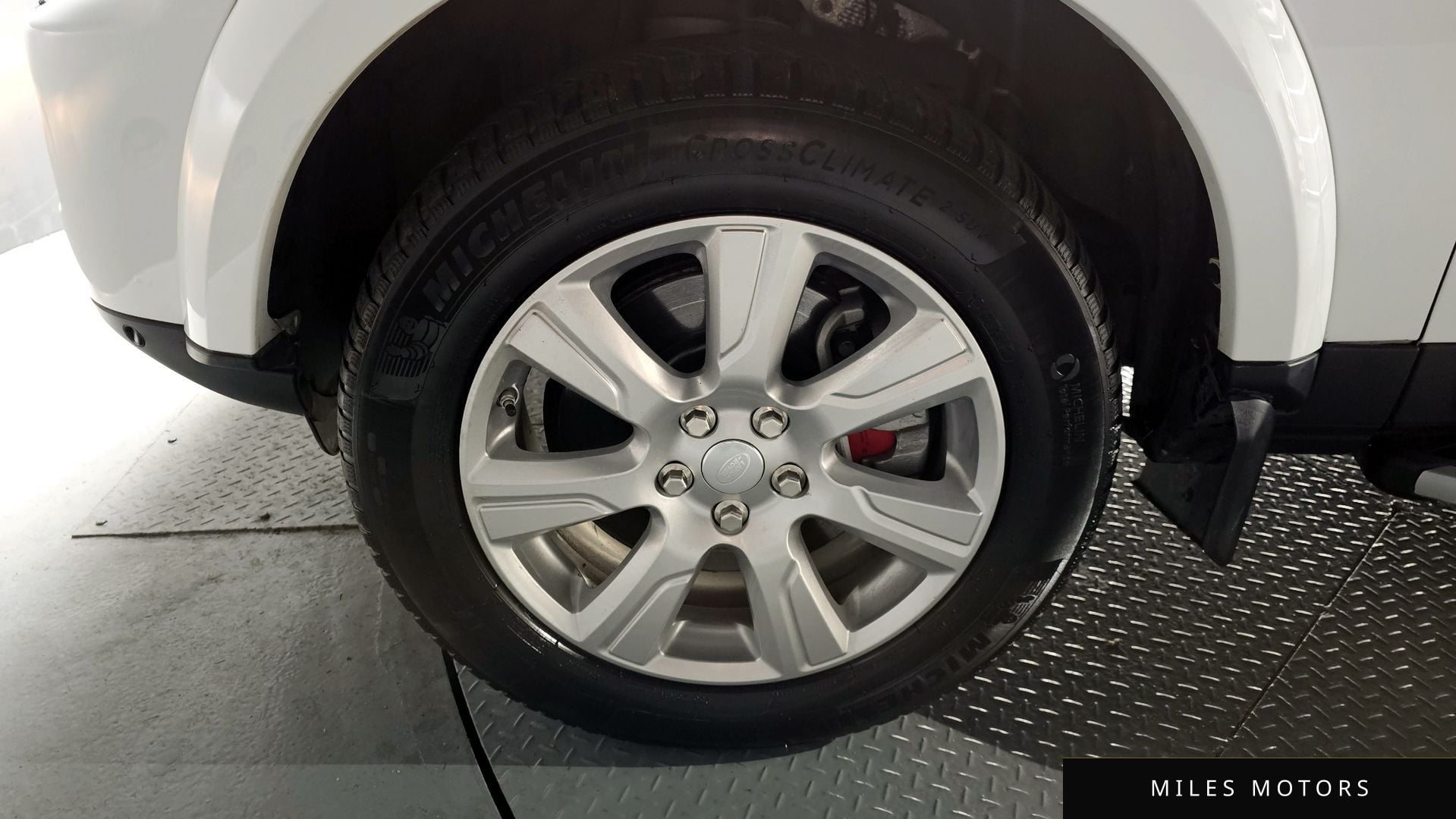 Land Rover Discovery 2016 — миниатюра 5