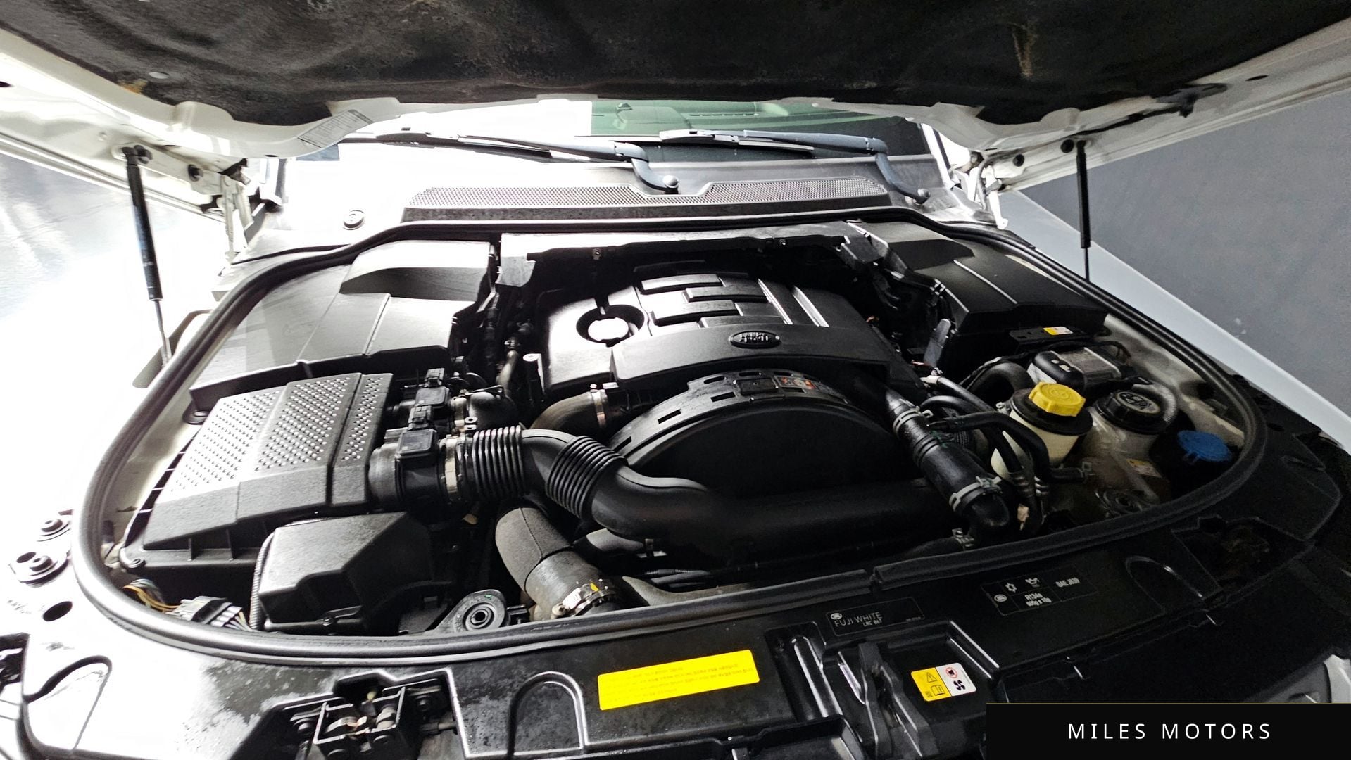Land Rover Discovery 2016 — миниатюра 6