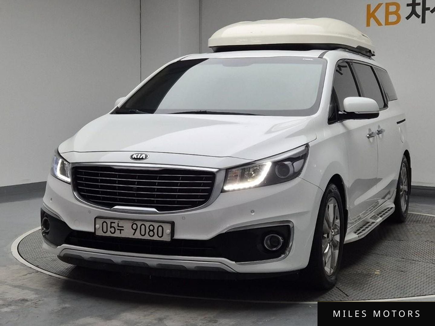 Kia Canival 2018 — фото 1 из 12