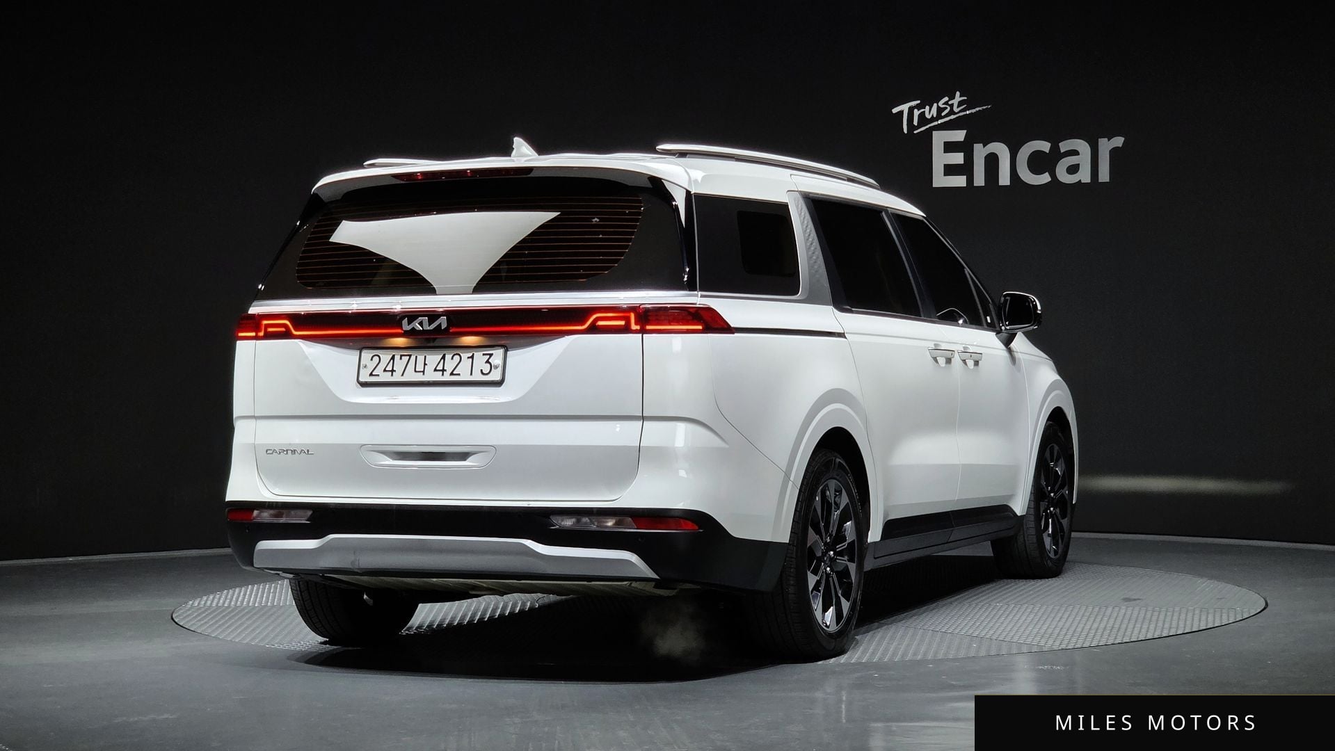 Kia Carnival 2023 — миниатюра 2