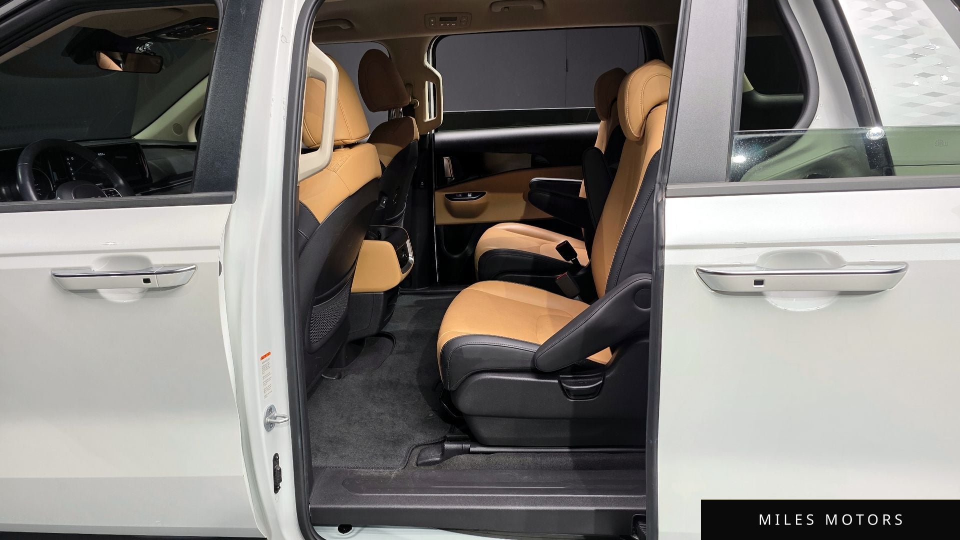 Kia Carnival 2023 — миниатюра 12