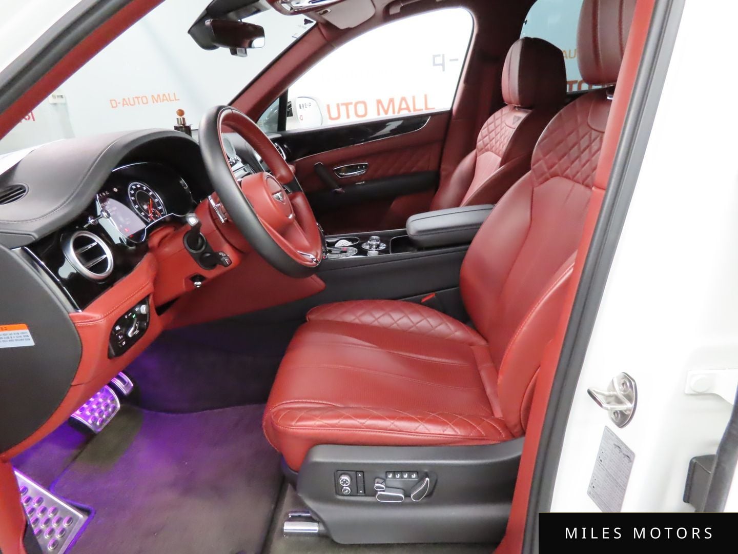 Bentley Bentayga 2018 — миниатюра 6
