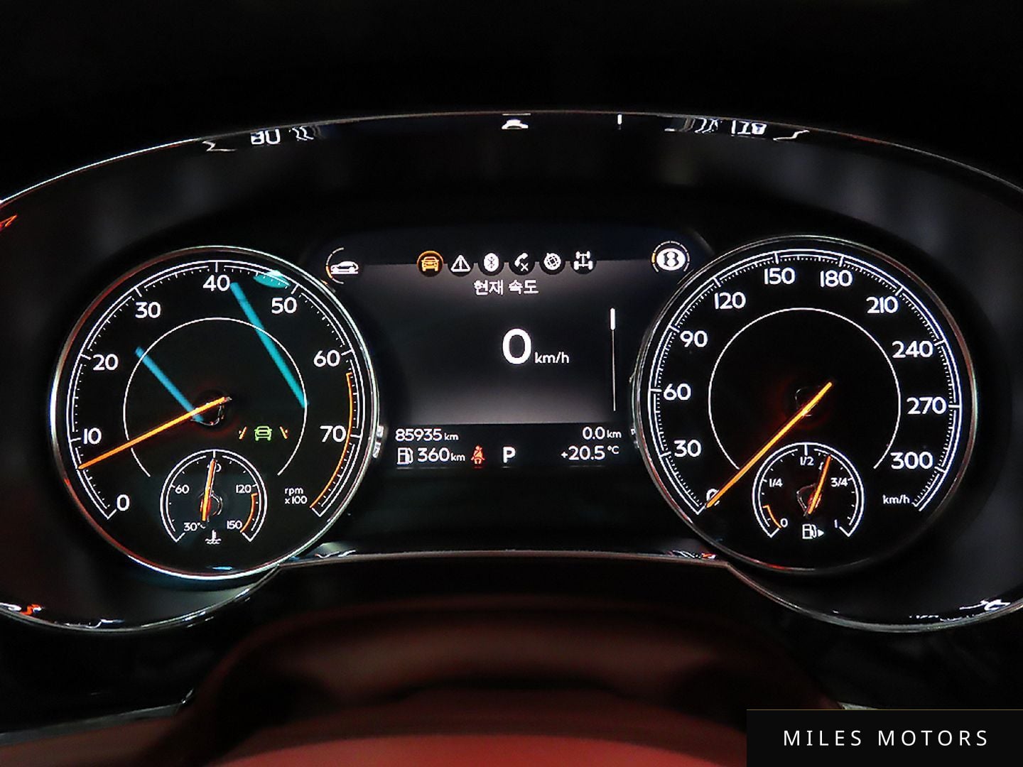 Bentley Bentayga 2018 — миниатюра 10