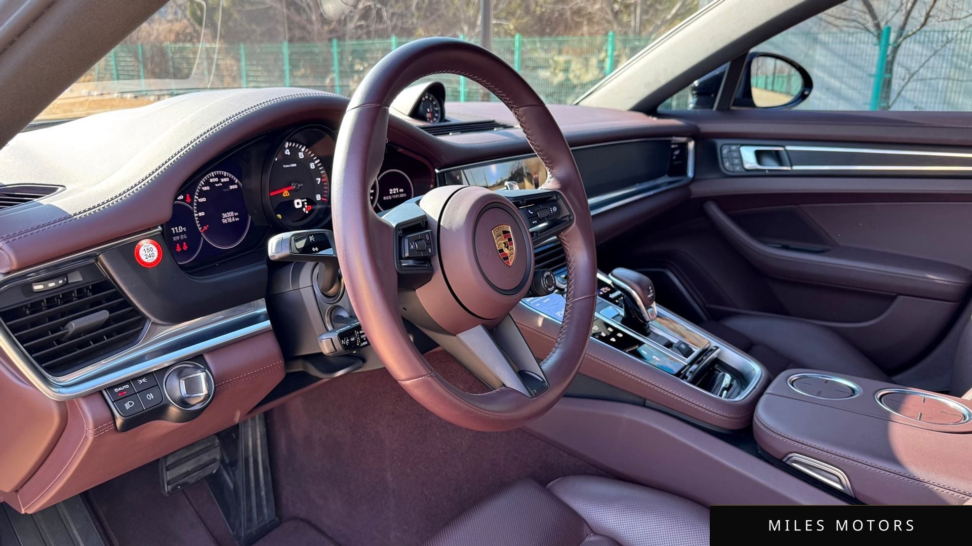 Porsche Panamera 2023 — миниатюра 9