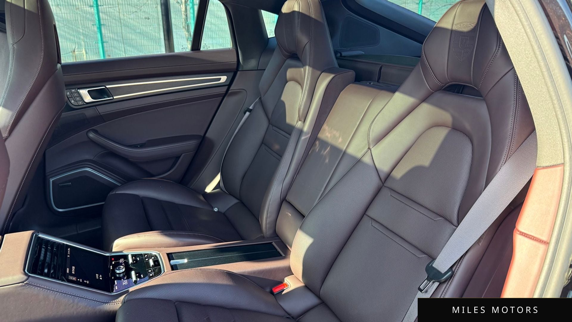 Porsche Panamera 2023 — миниатюра 11