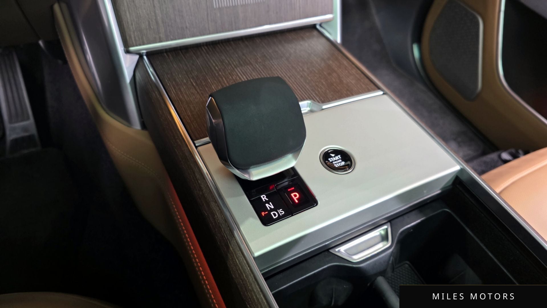 Land Rover Range Rover 2025 — миниатюра 9