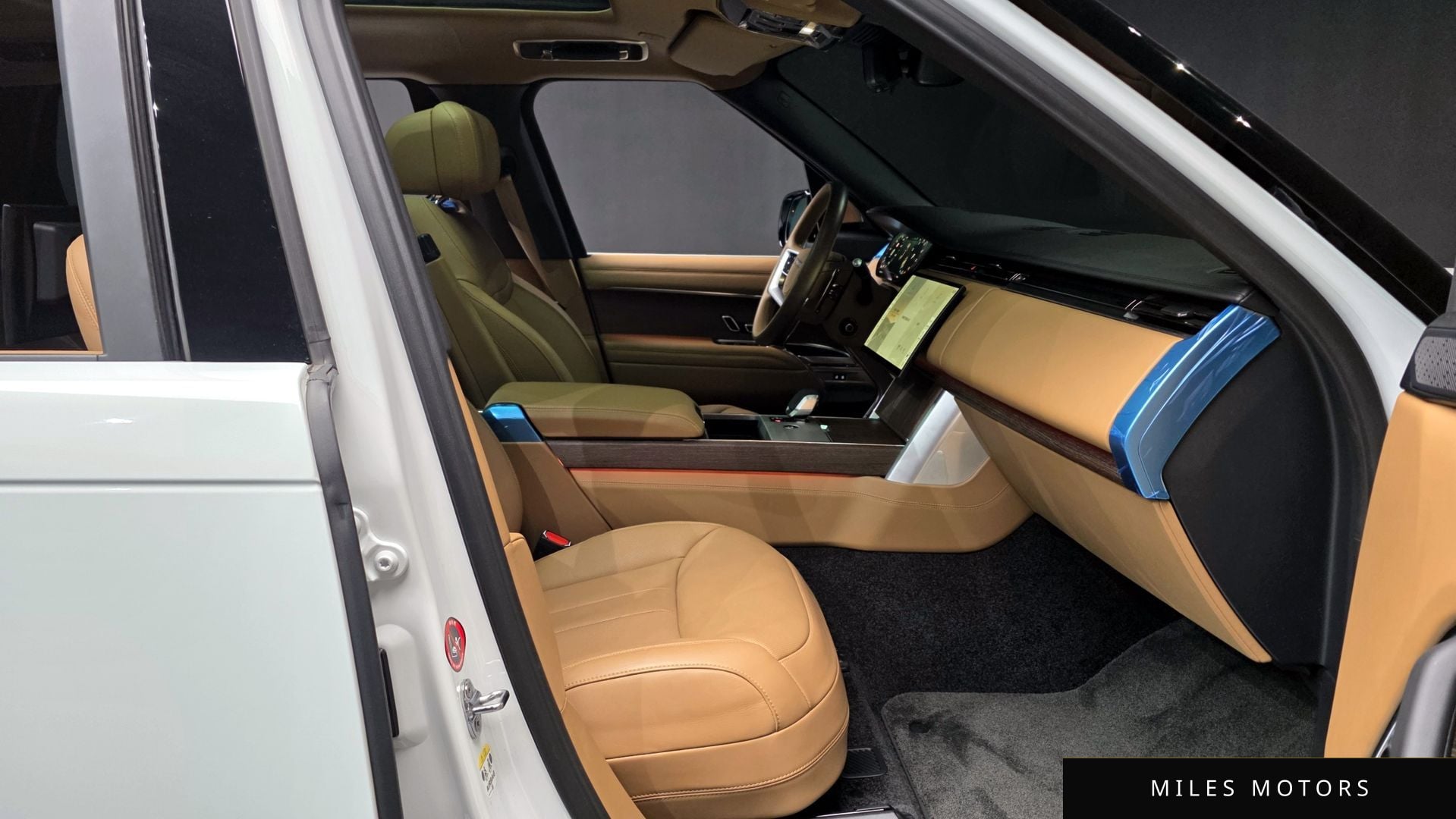 Land Rover Range Rover 2025 — миниатюра 11