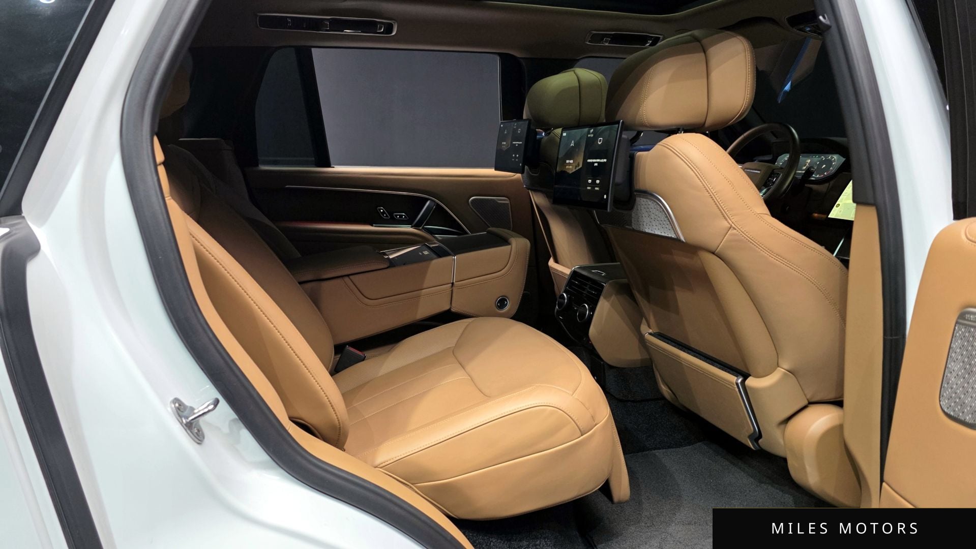 Land Rover Range Rover 2025 — миниатюра 12