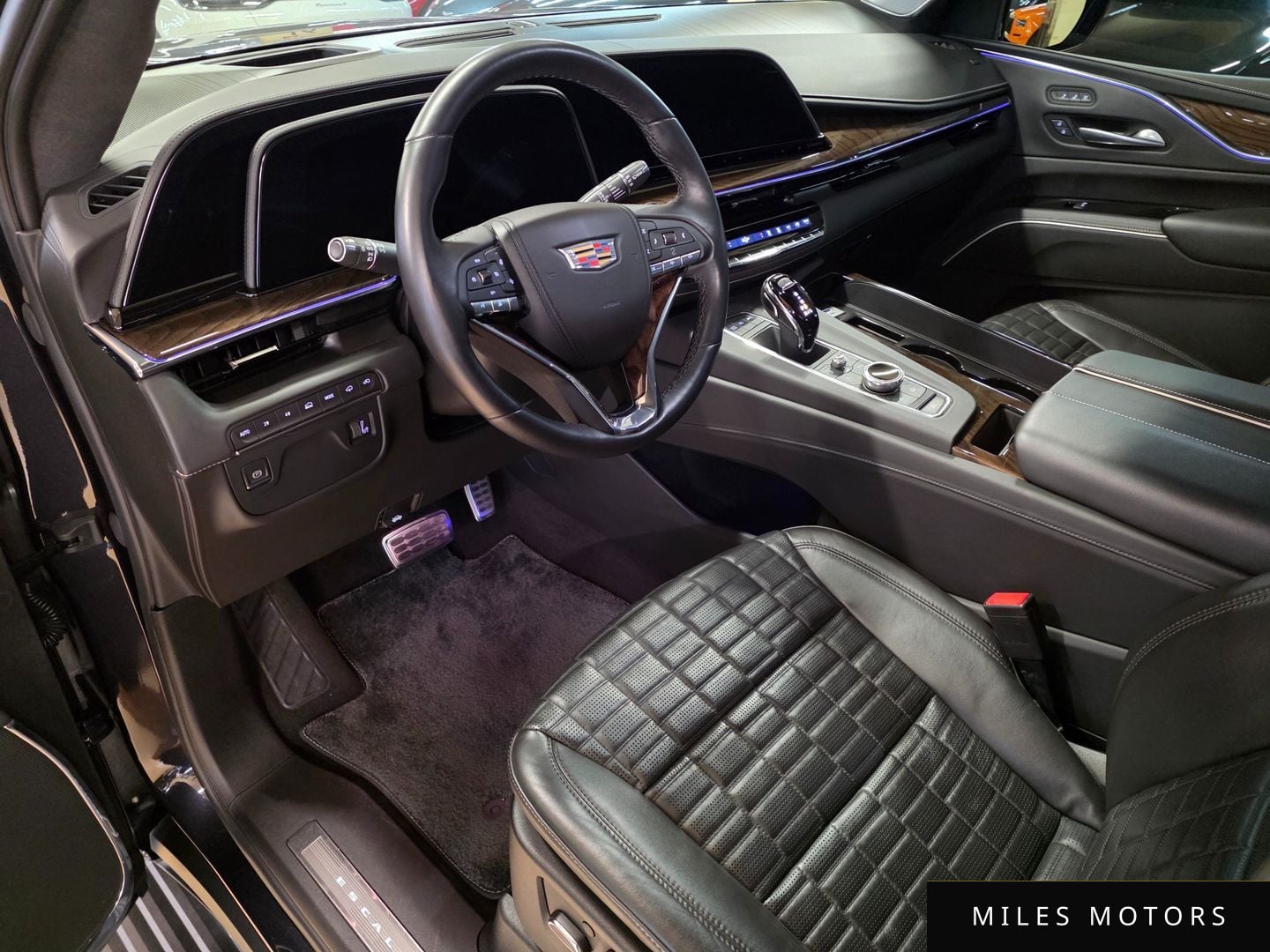Cadillac Escalade 2023 — миниатюра 9