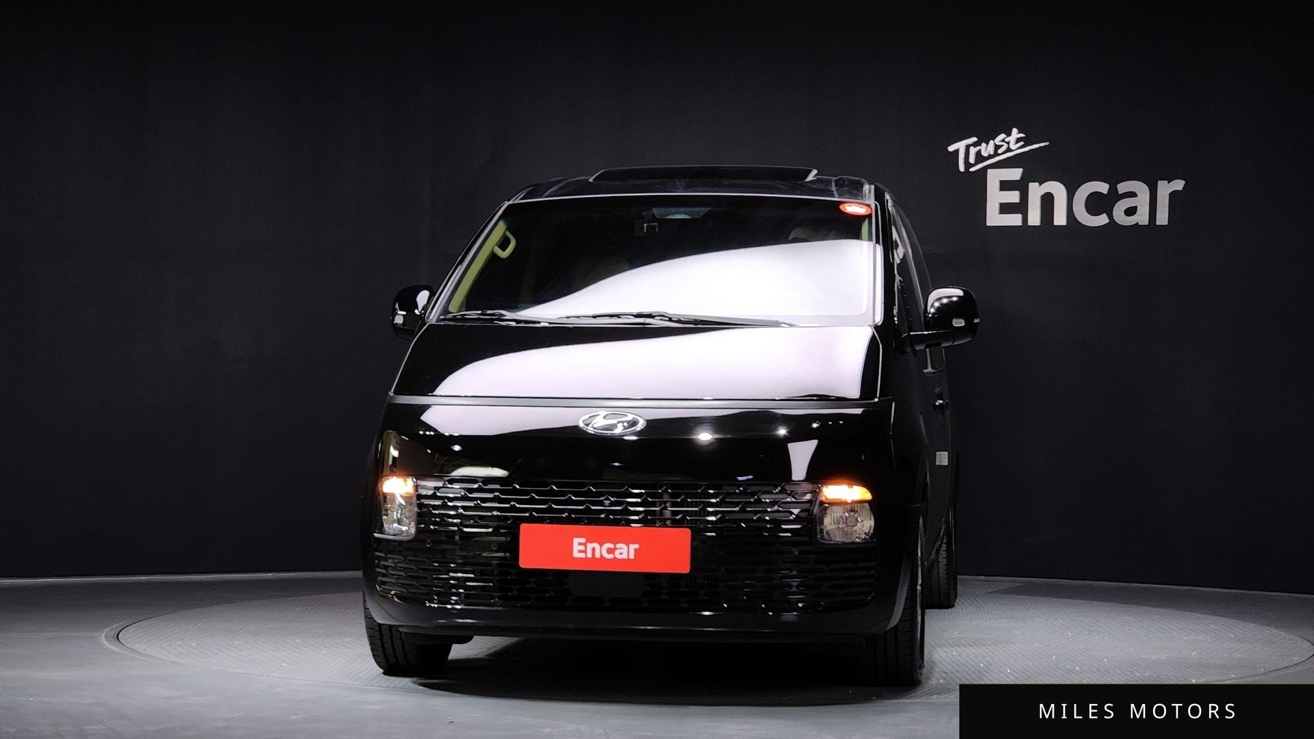 Hyundai Staria 2022 — миниатюра 3