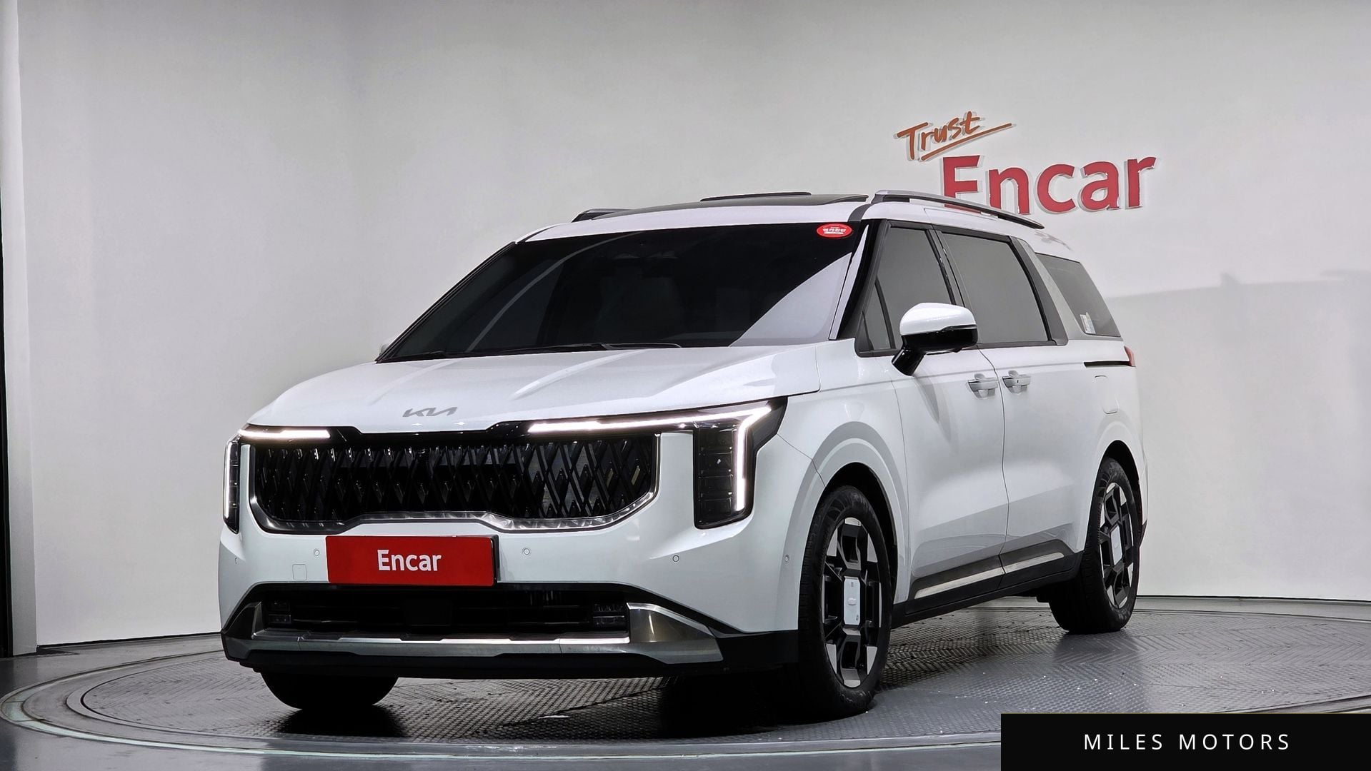 Kia Canival 2025 — фото 1 из 12