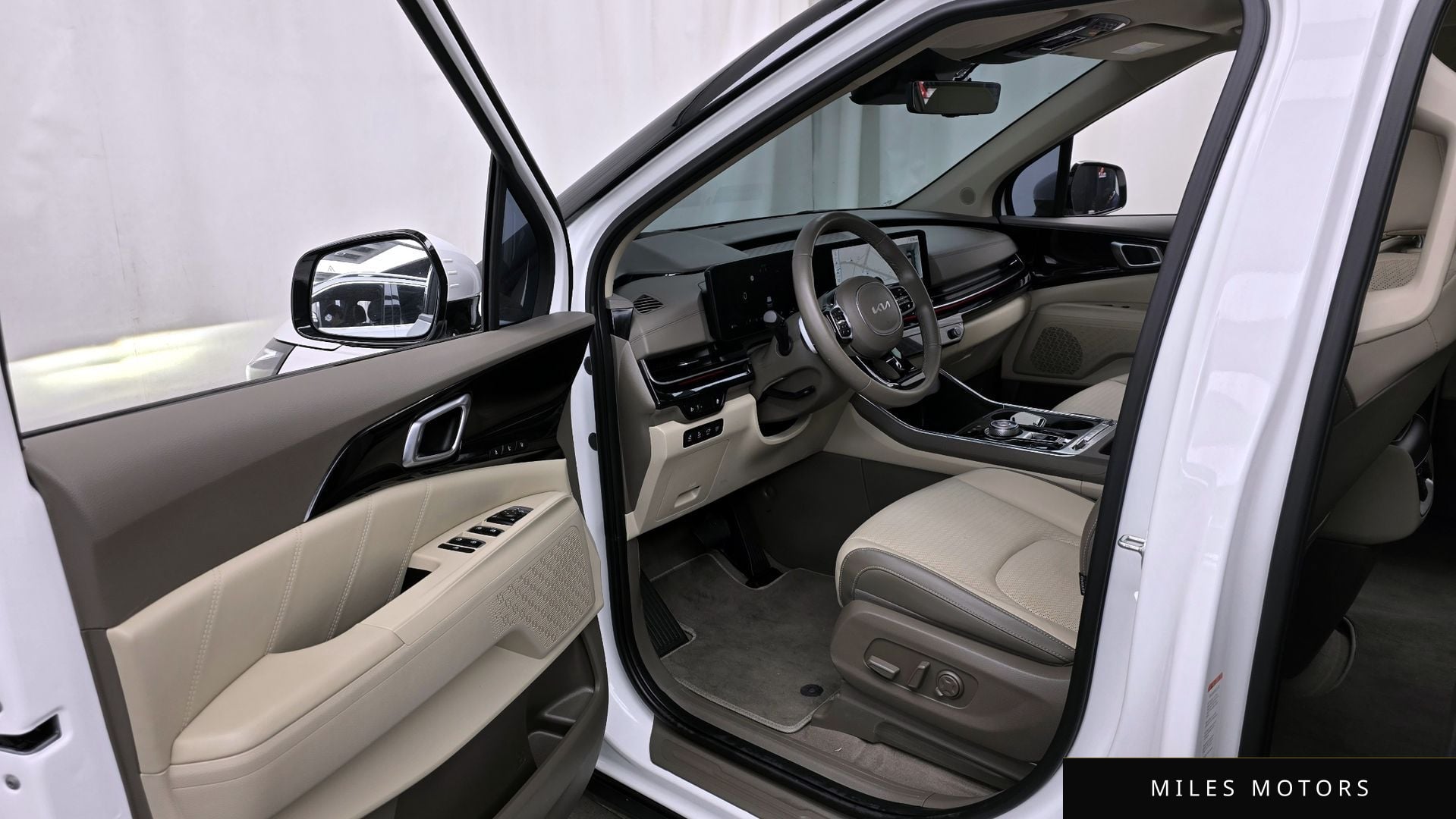 Kia Canival 2025 — миниатюра 10