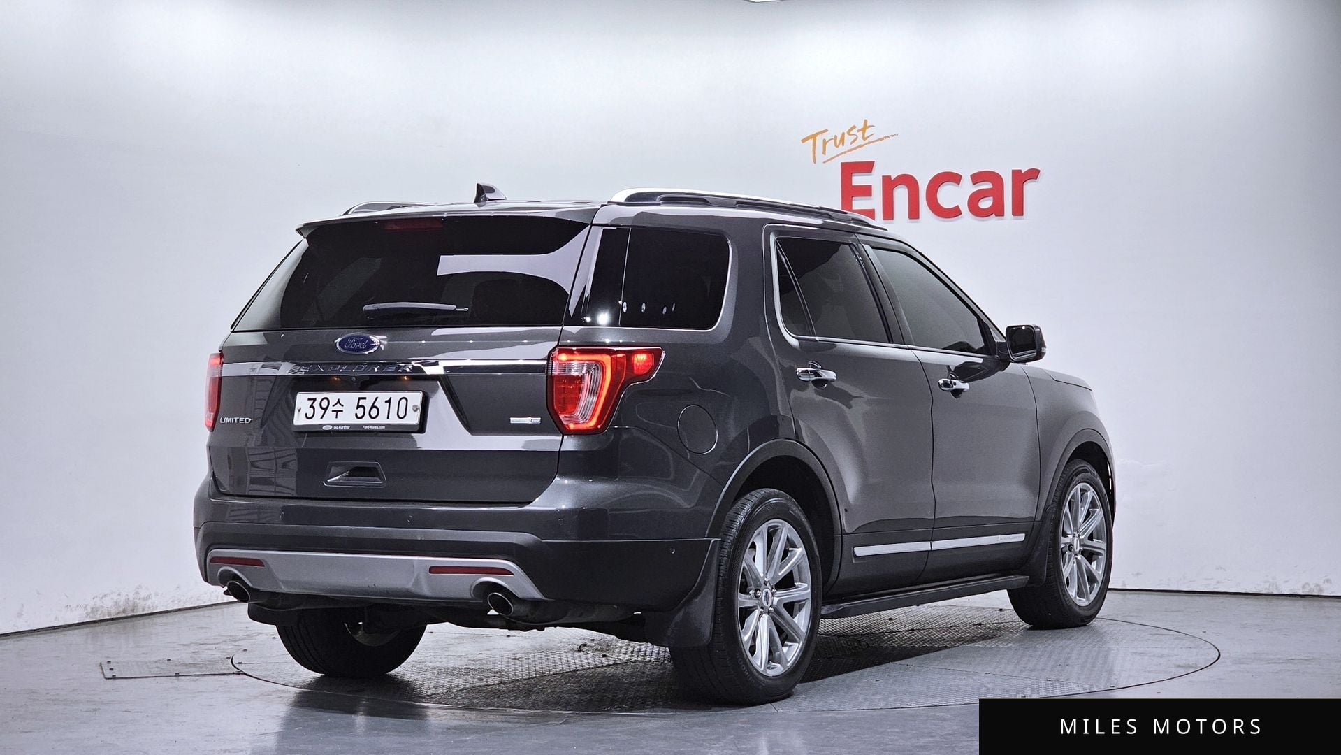 Ford Explorer 2017 — миниатюра 2