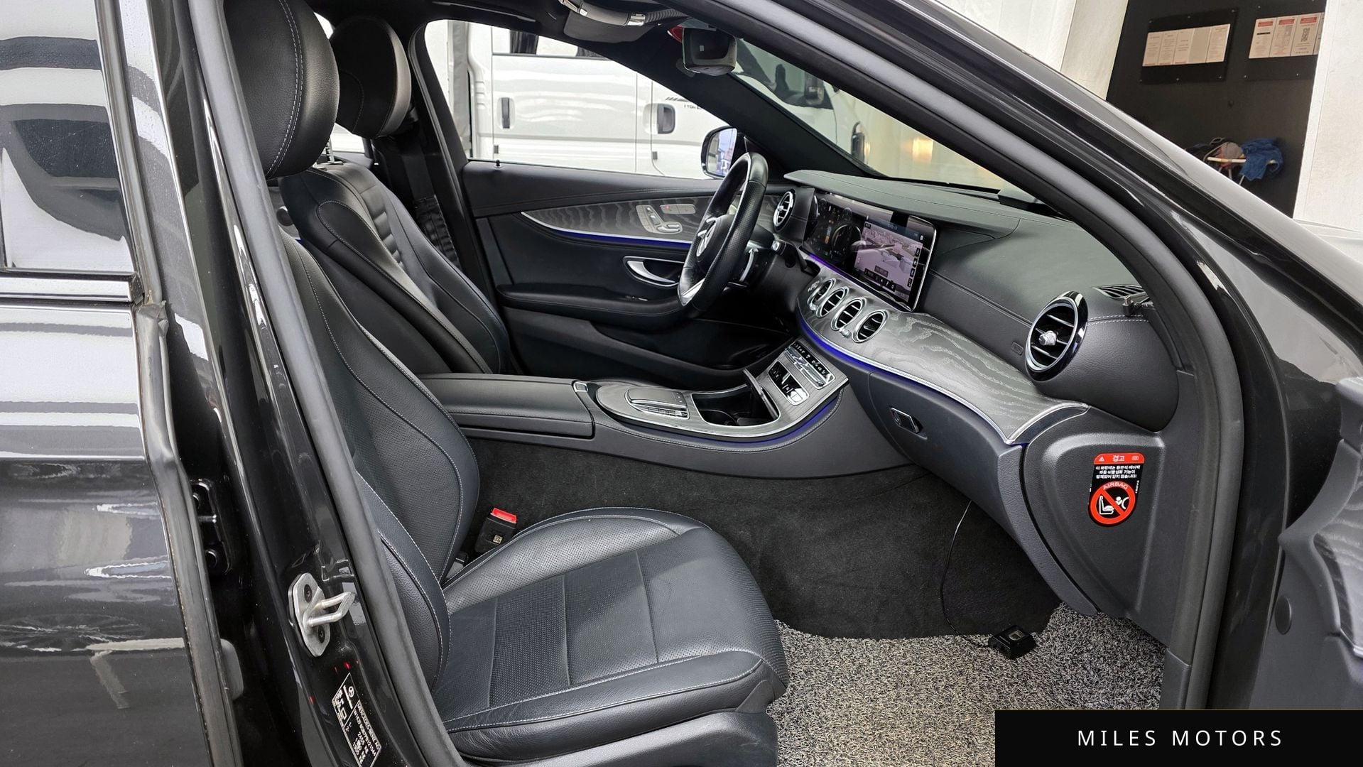 Mercedes-Benz E-Class W213 2023 — миниатюра 11
