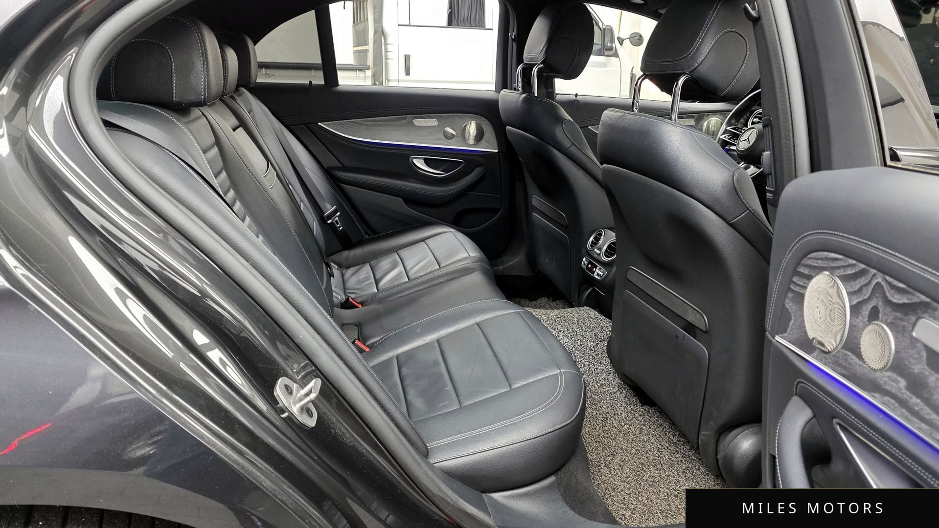 Mercedes-Benz E-Class W213 2023 — миниатюра 12
