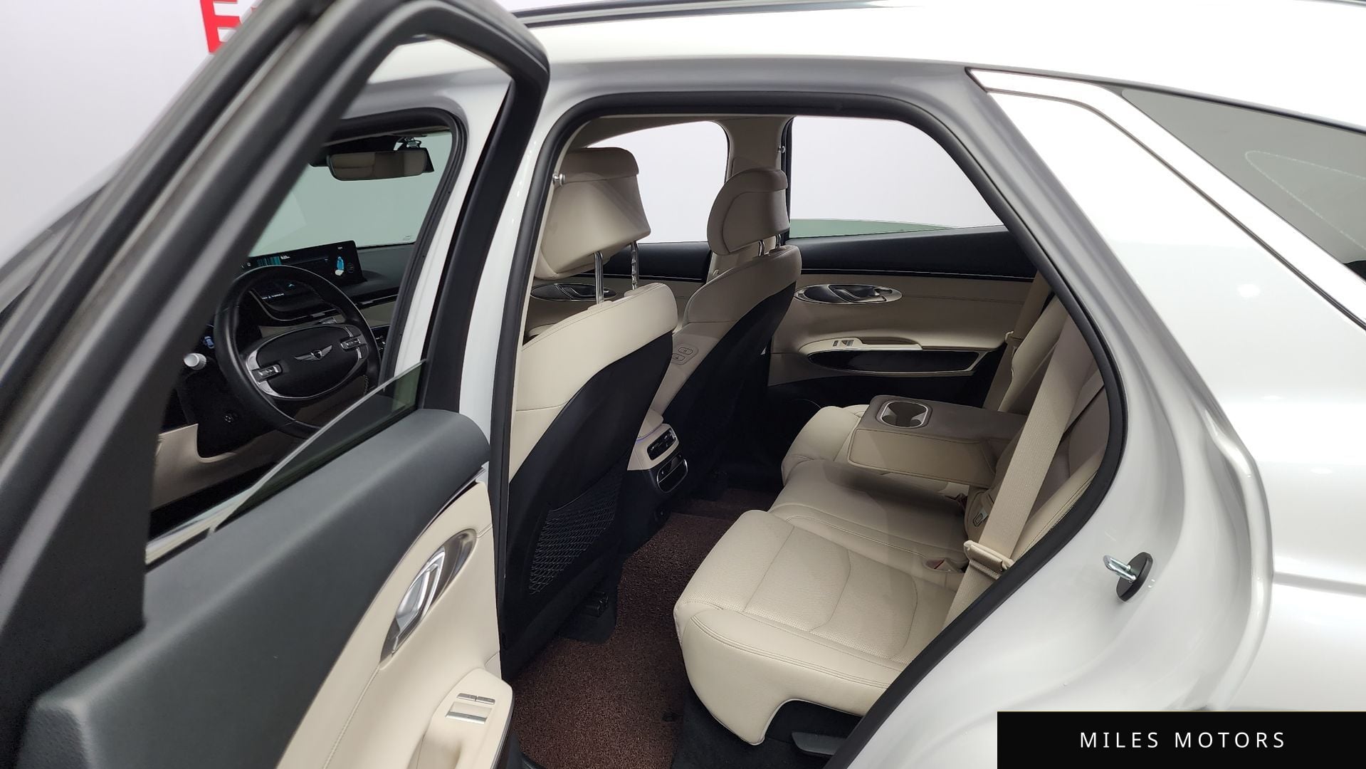 Genesis GV70 2023 — миниатюра 12