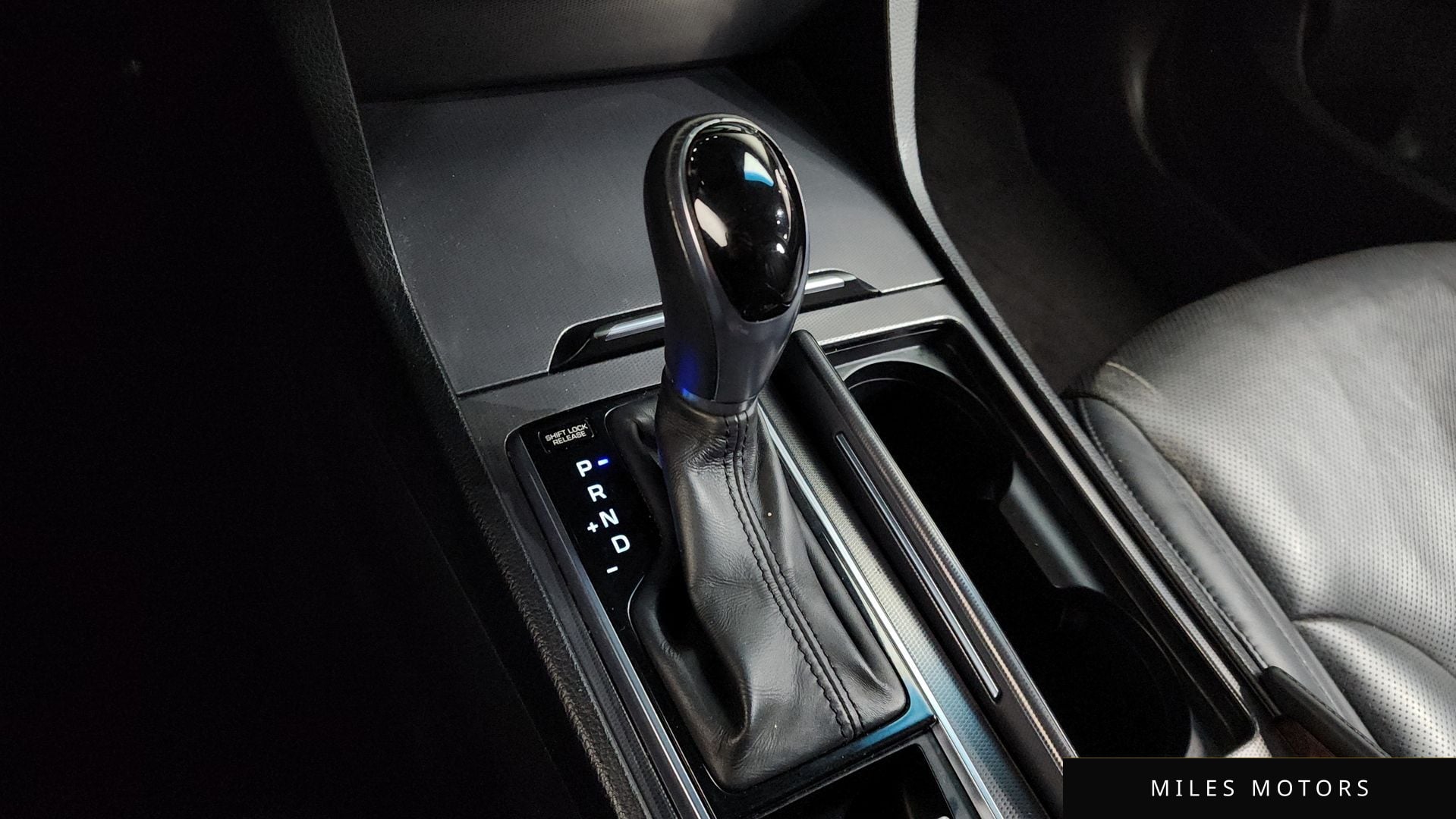 Hyundai Aslan 2015 — миниатюра 9