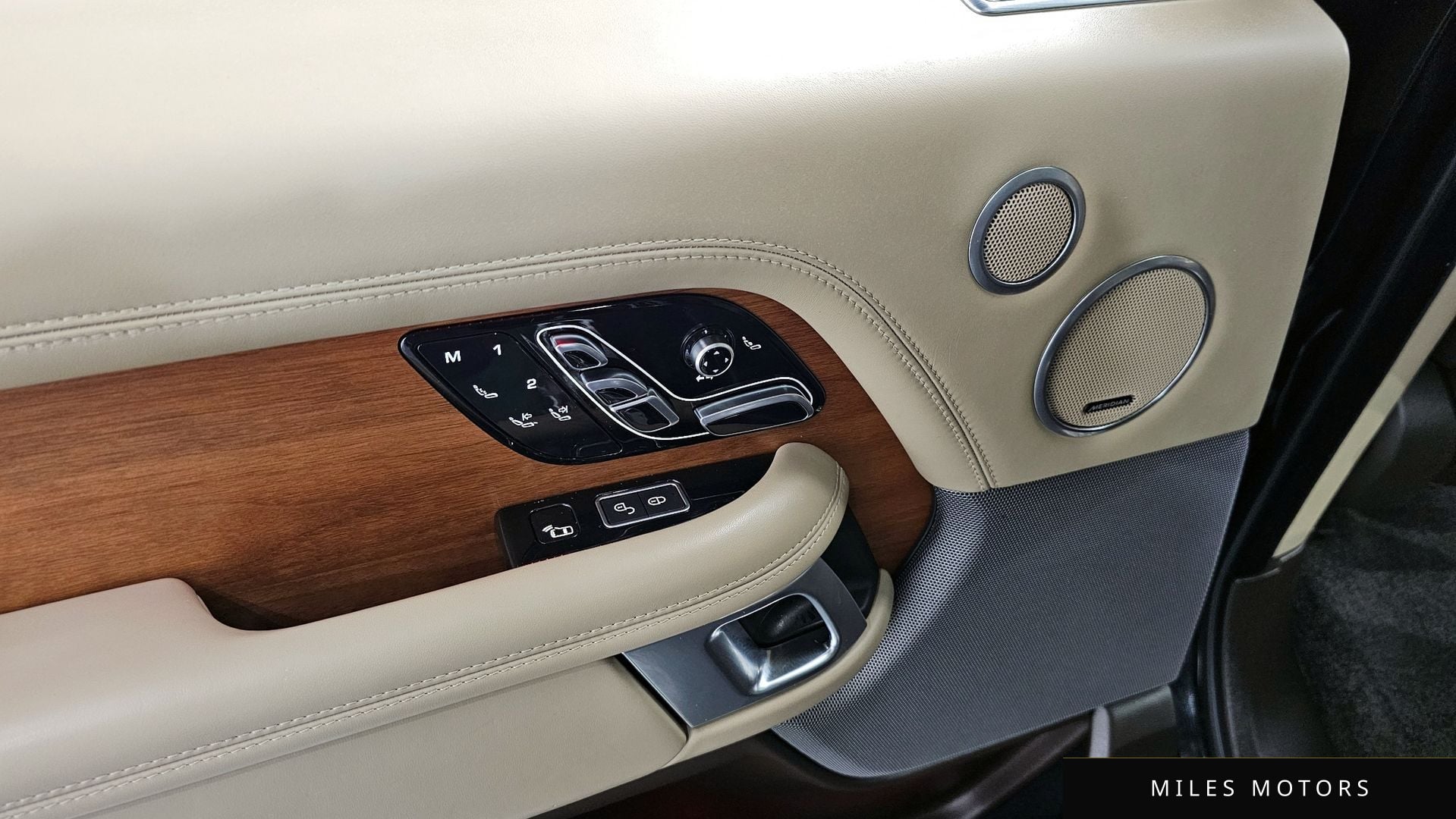 Land Rover Range Rover 2019 — миниатюра 20
