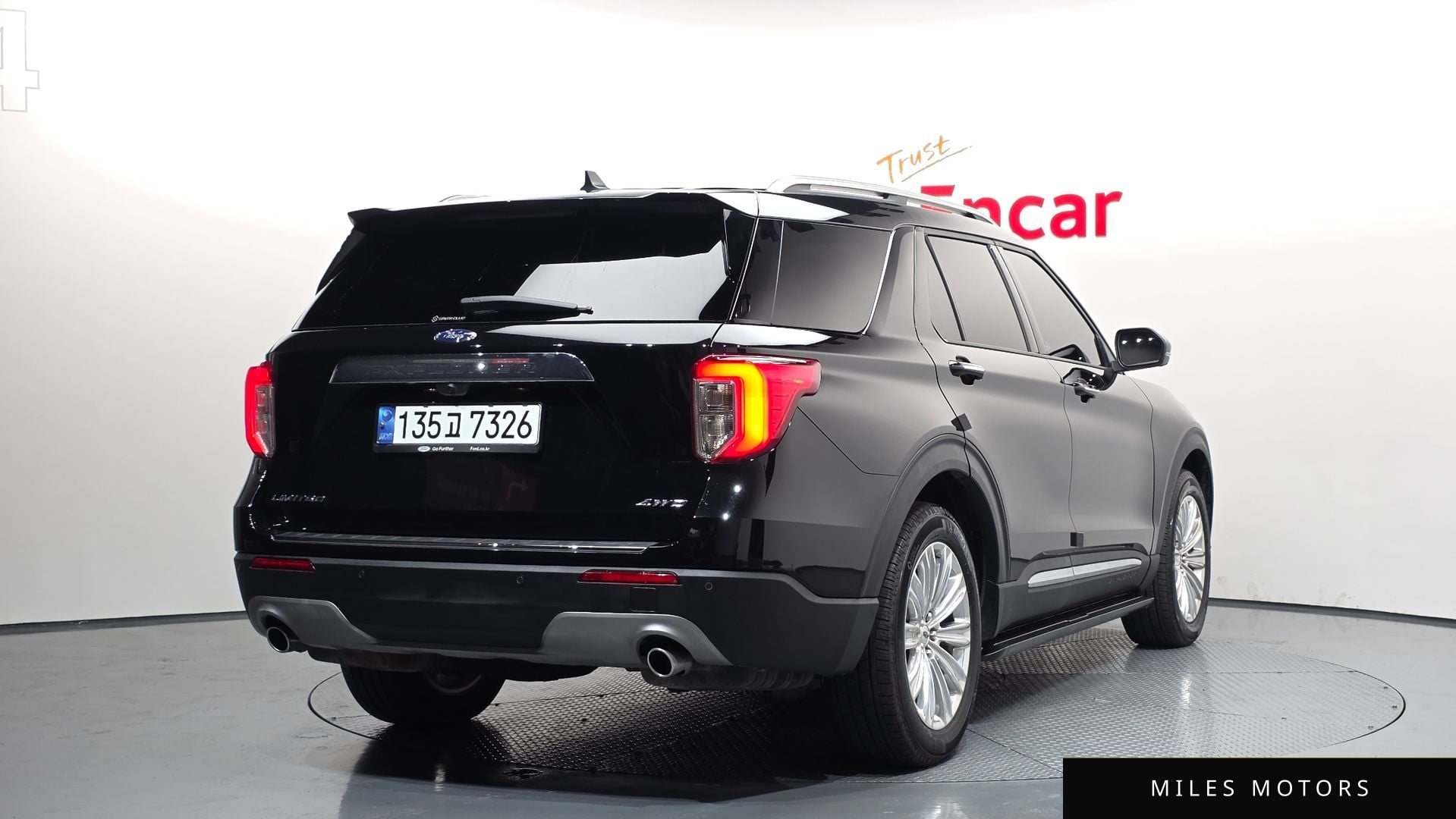 Ford Explorer 2021 — миниатюра 2