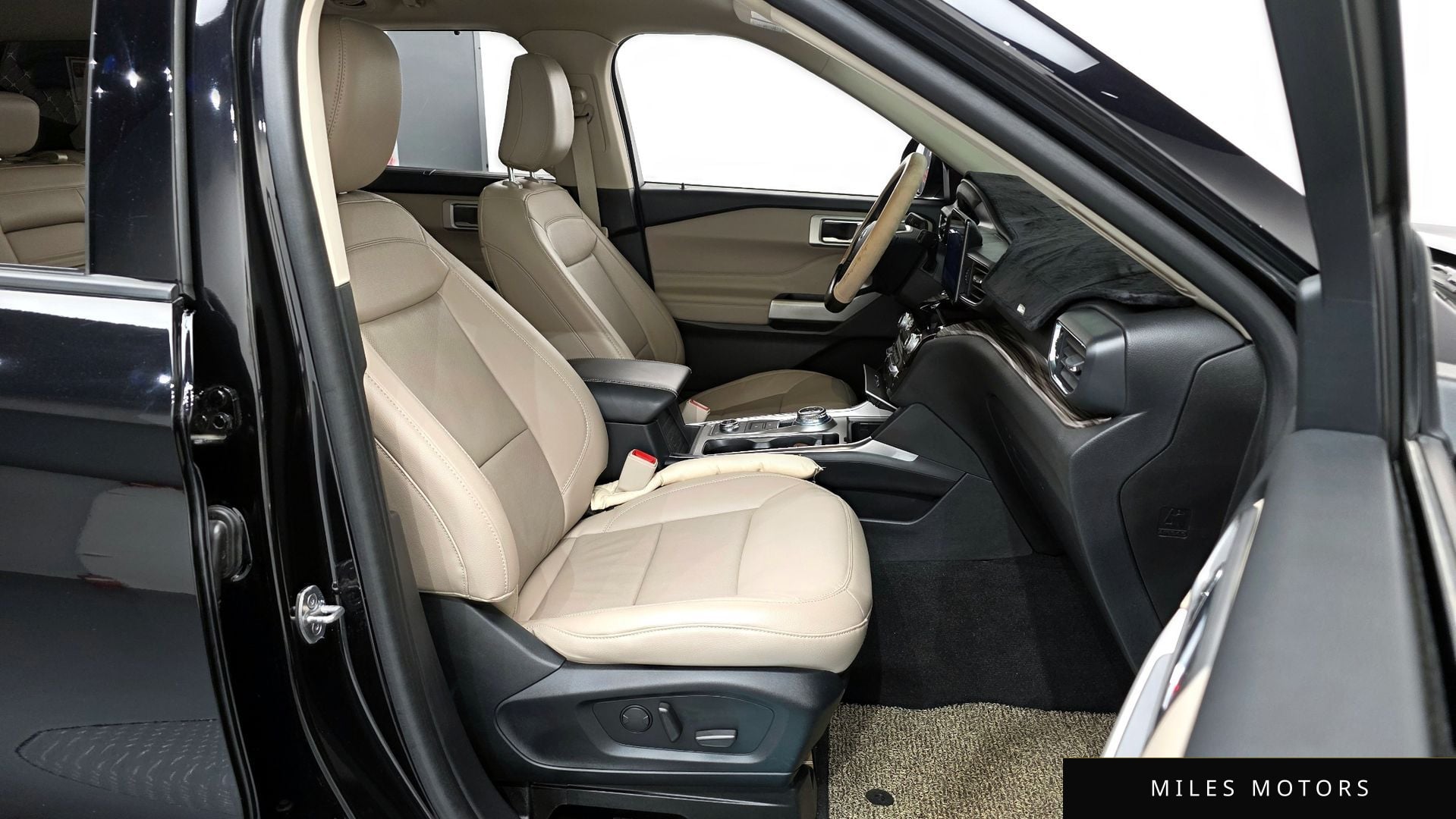 Ford Explorer 2021 — миниатюра 11