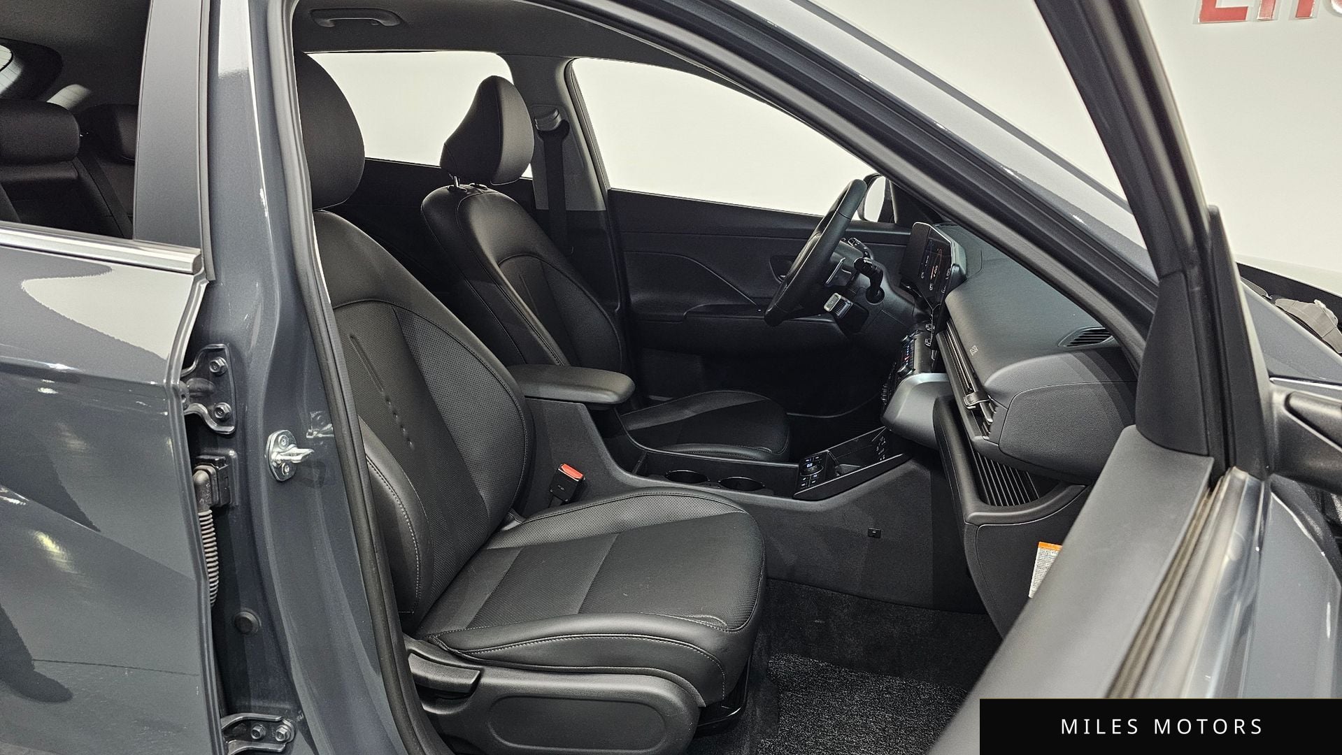 Hyundai Kona 2023 — миниатюра 9