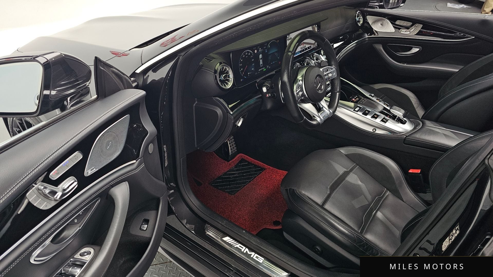 Mercedes-Benz AMG GT 2021 — миниатюра 11