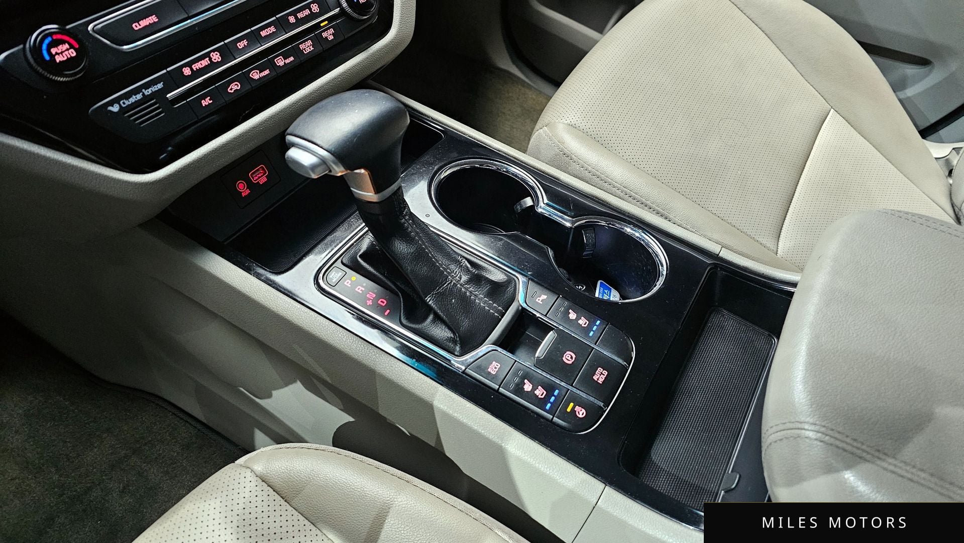 Kia Canival 2020 — миниатюра 9