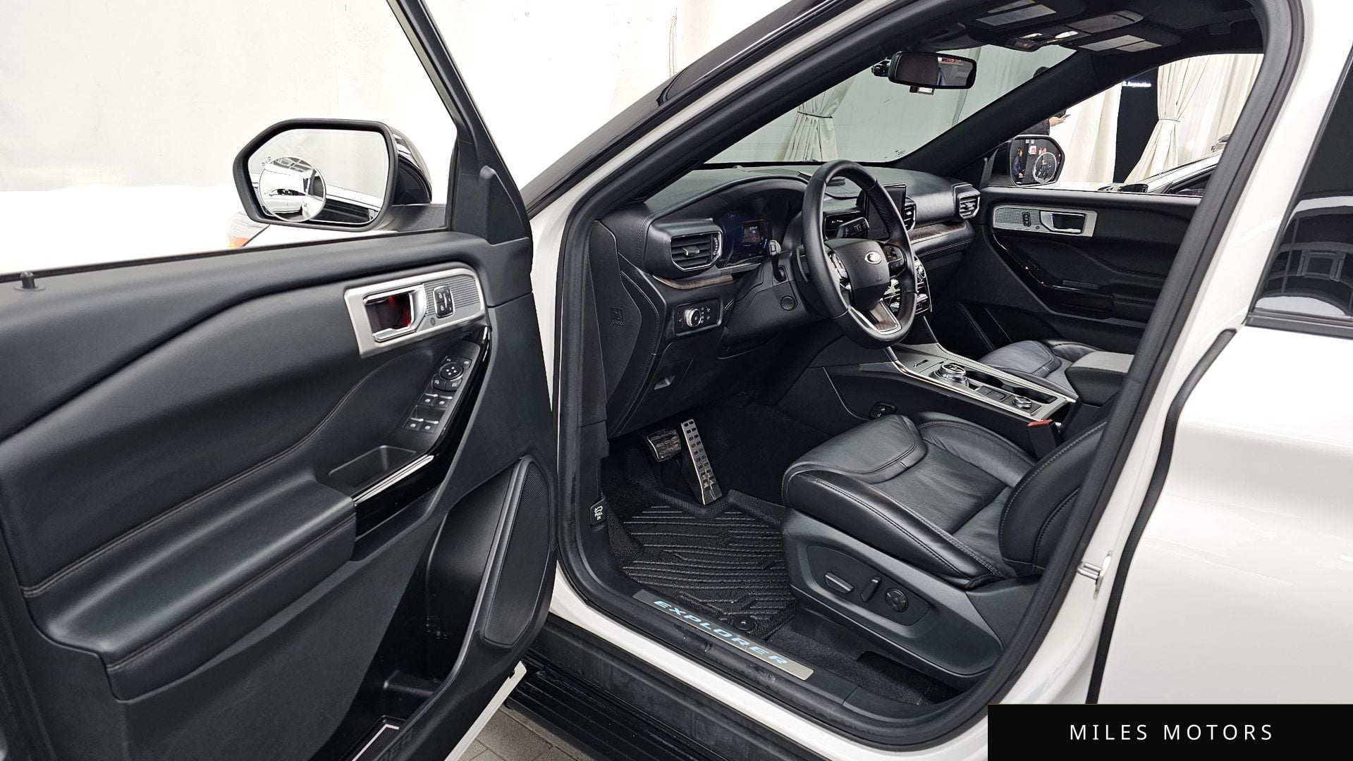 Ford Explorer 2021 — миниатюра 10