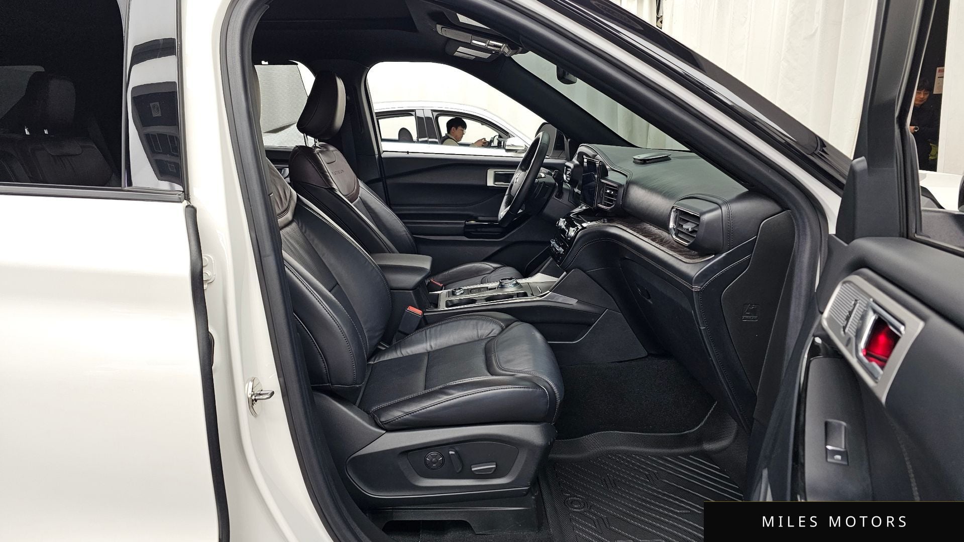 Ford Explorer 2021 — миниатюра 11