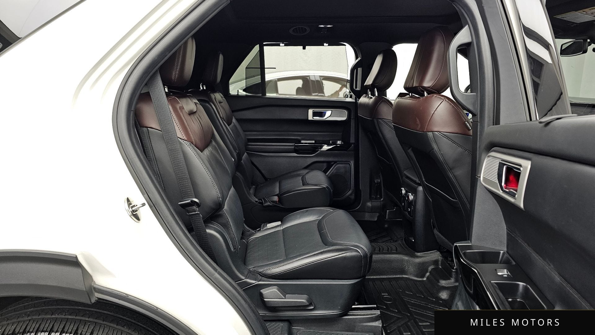 Ford Explorer 2021 — миниатюра 12