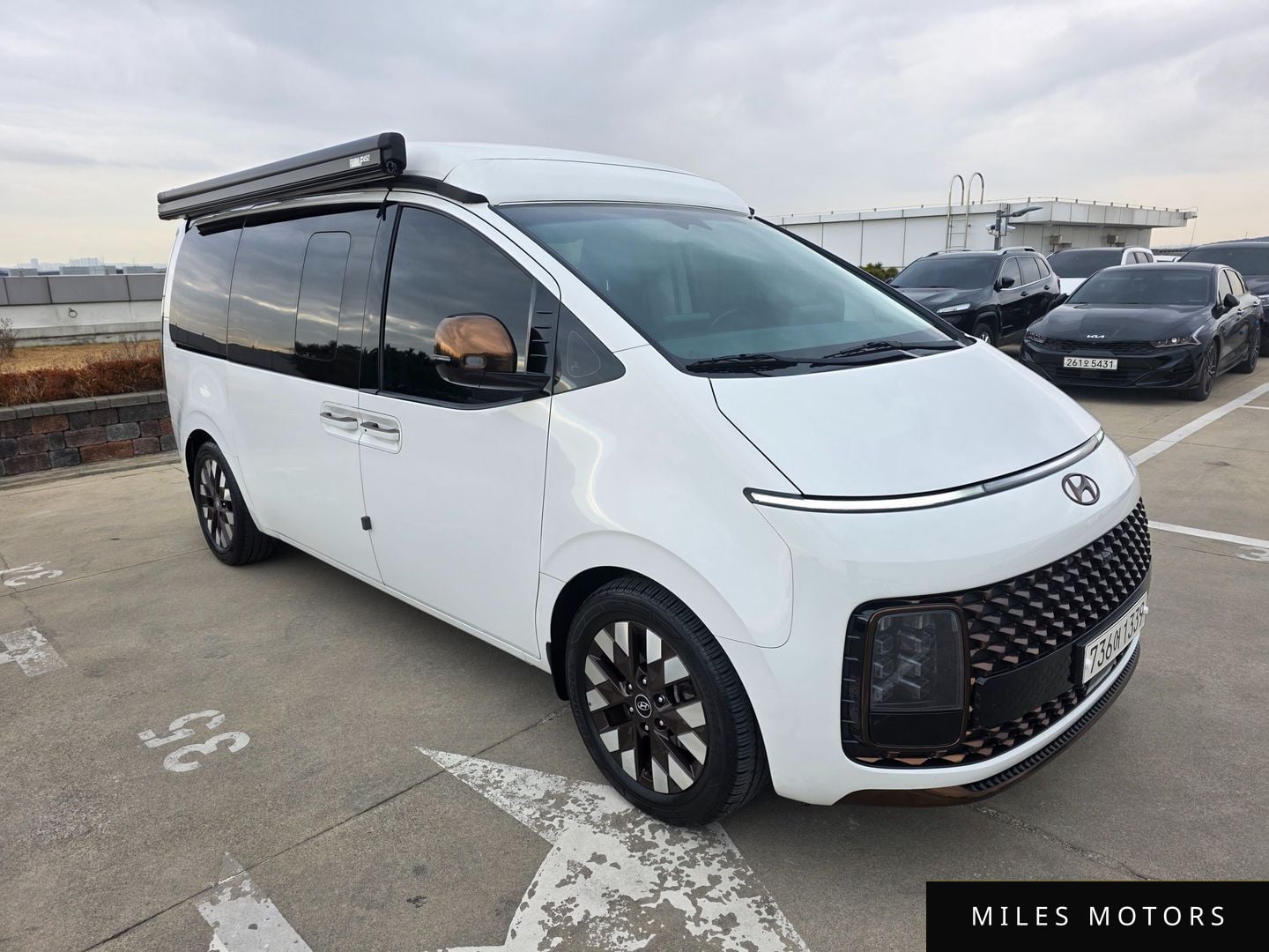 Hyundai Staria 2023 — миниатюра 2