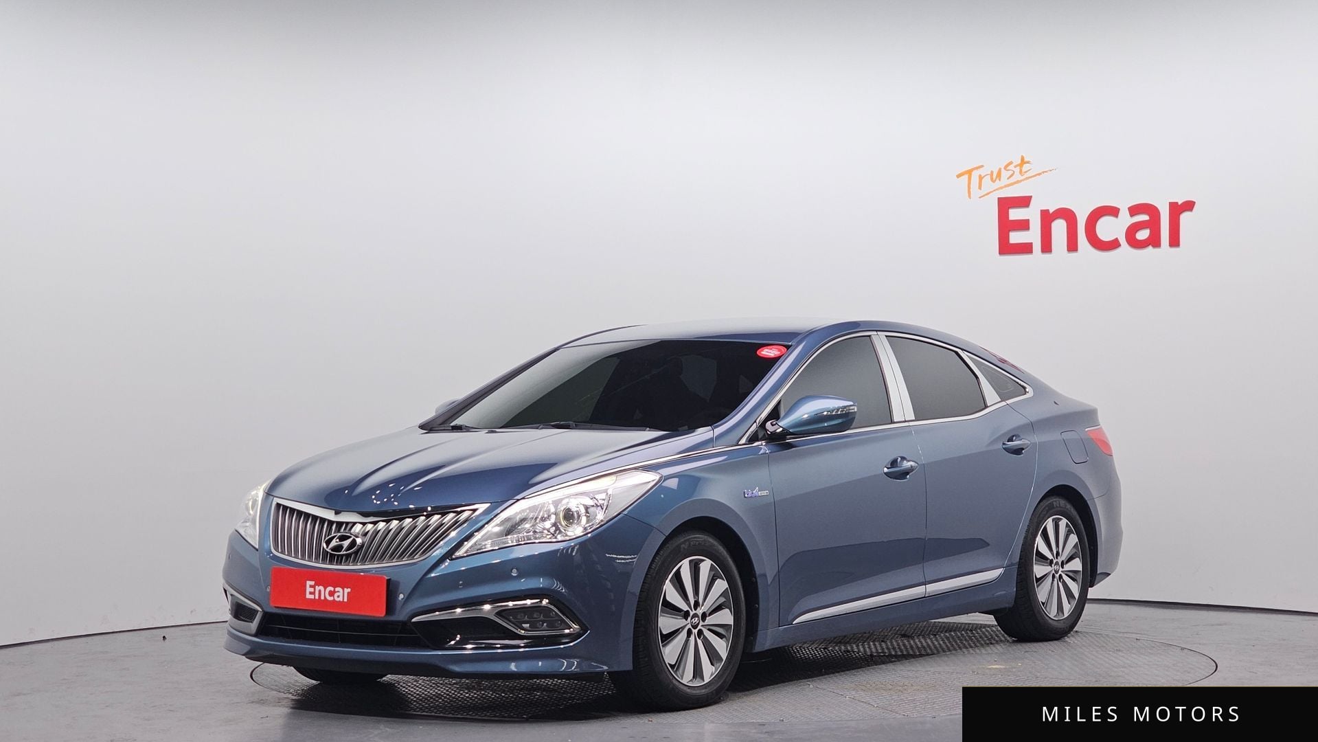 Hyundai Grandeur 2015 — фото 1 из 12