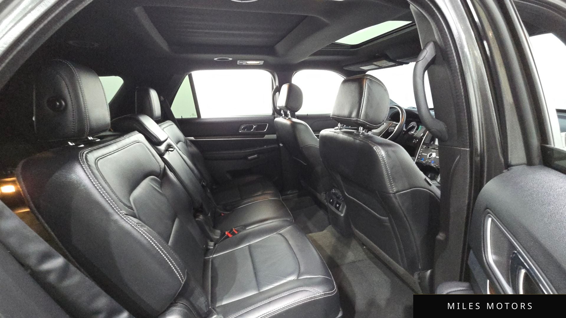 Ford Explorer 2017 — миниатюра 12