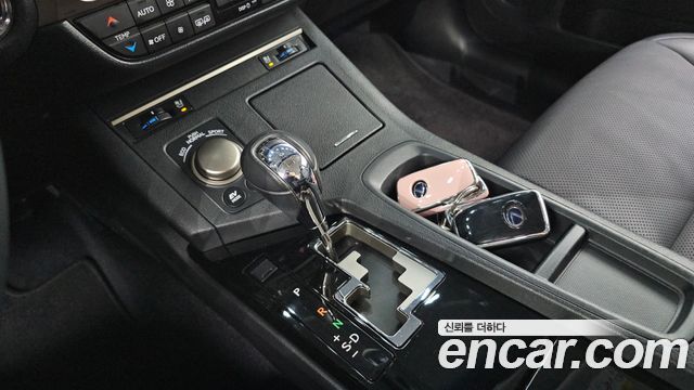 Лексус ES300h 2014 — миниатюра 9