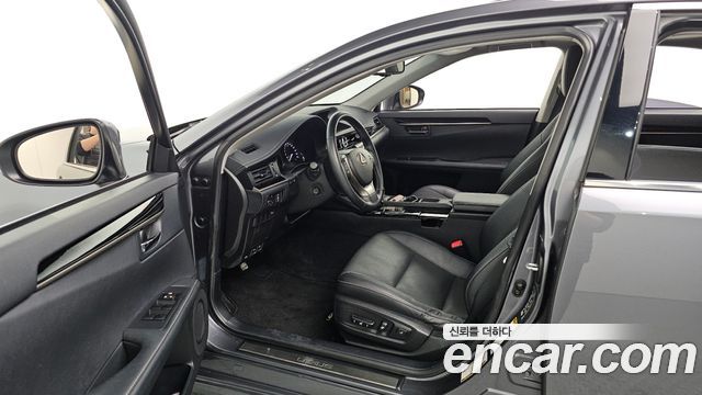 Лексус ES300h 2014 — миниатюра 10