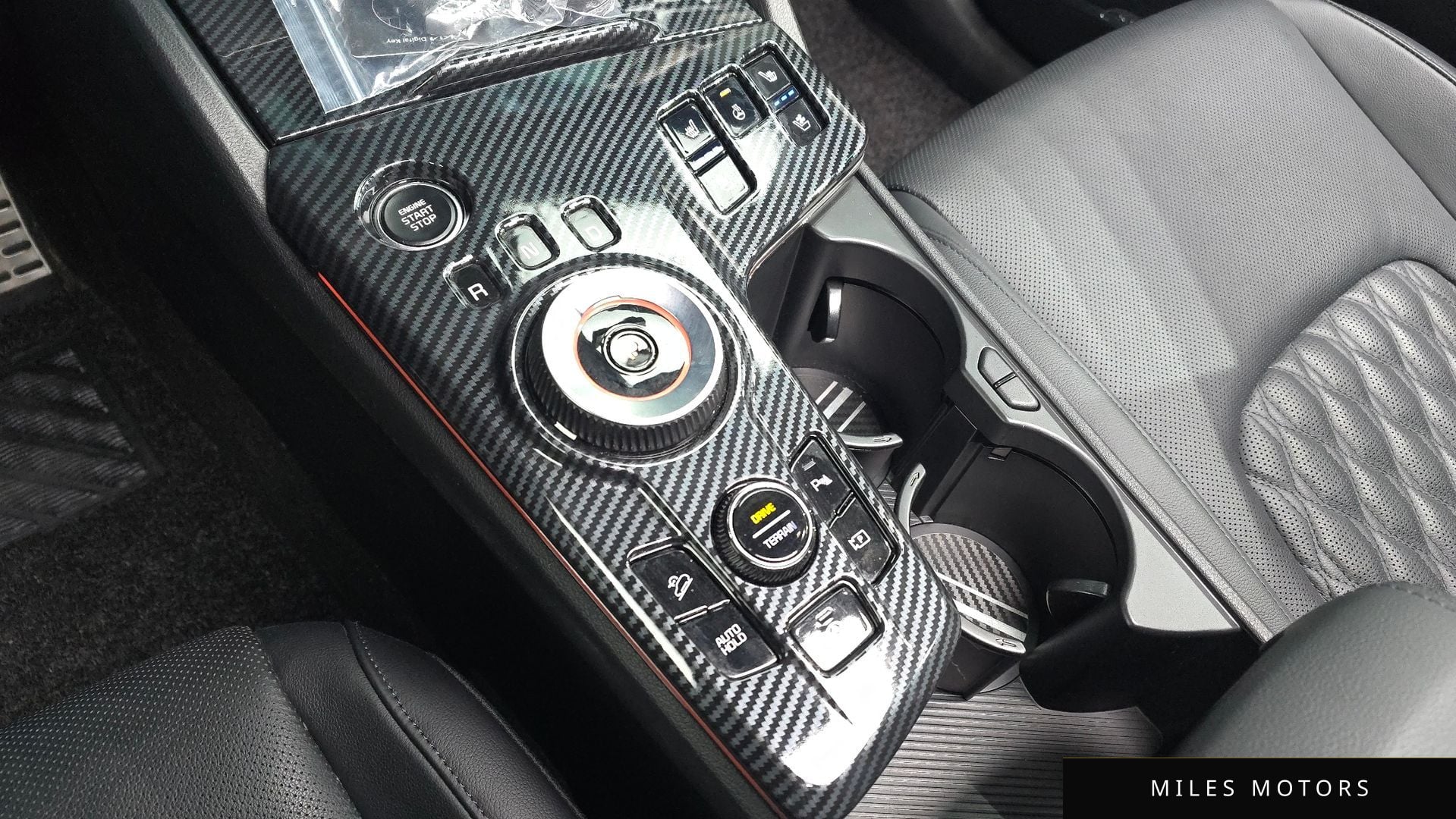 Kia Sportage 2022 — миниатюра 9