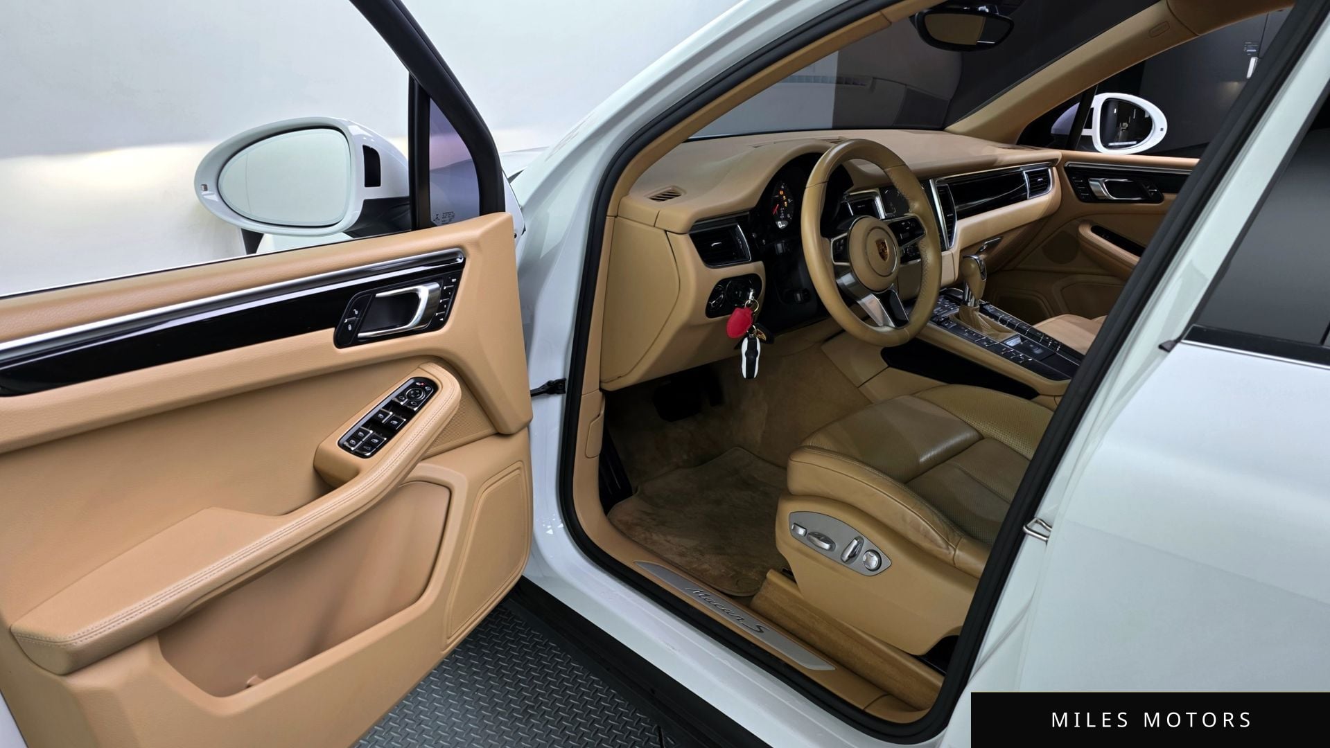 Porsche Macan 2017 — миниатюра 10