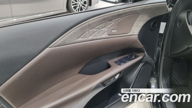 Лексус RX350h 2024 — миниатюра 16