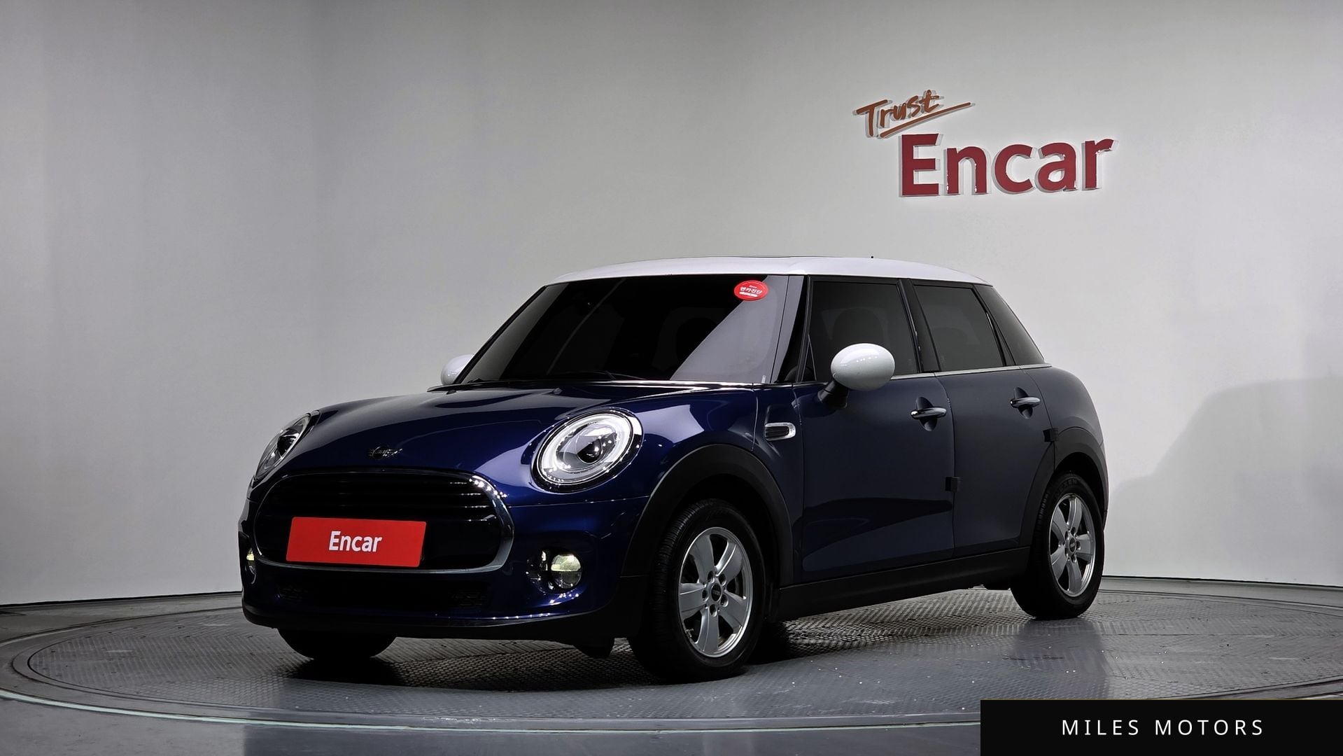 MINI Cooper D 2018 — фото 1 из 12