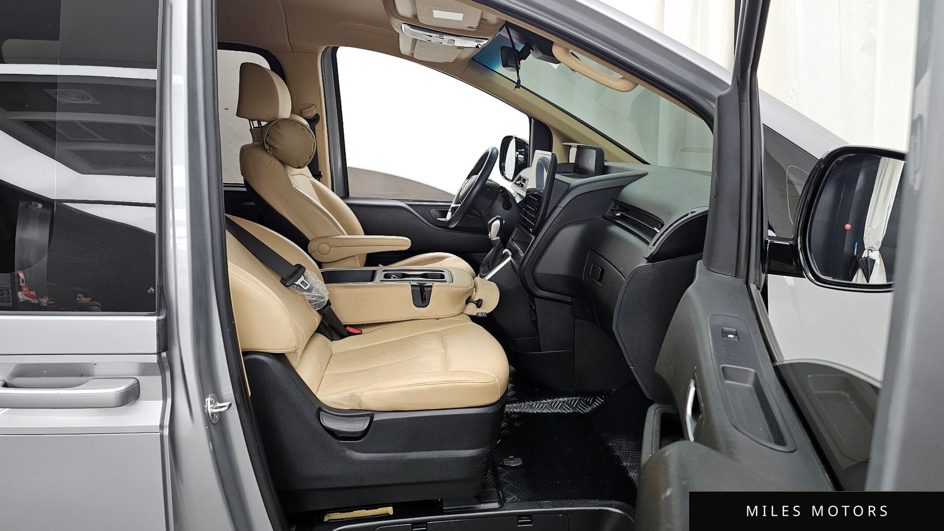 Hyundai Staria 2023 — миниатюра 11
