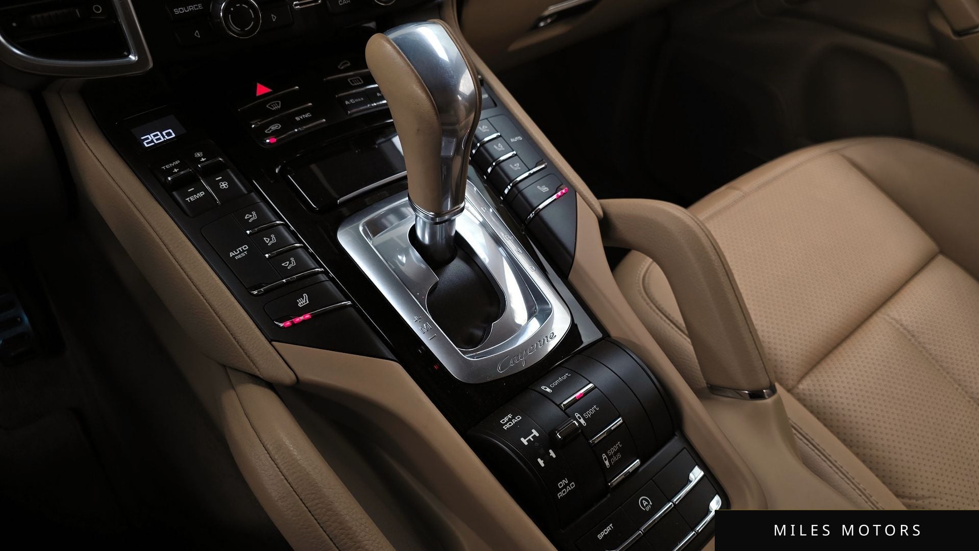 Porsche Cayenne 2015 — миниатюра 9