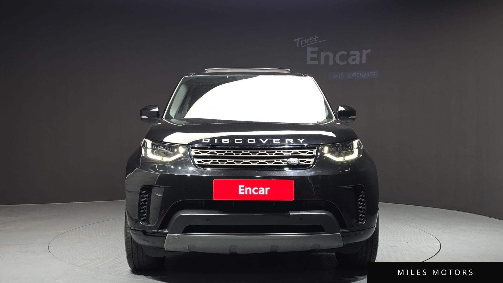 Land Rover Discovery 2020 — миниатюра 3