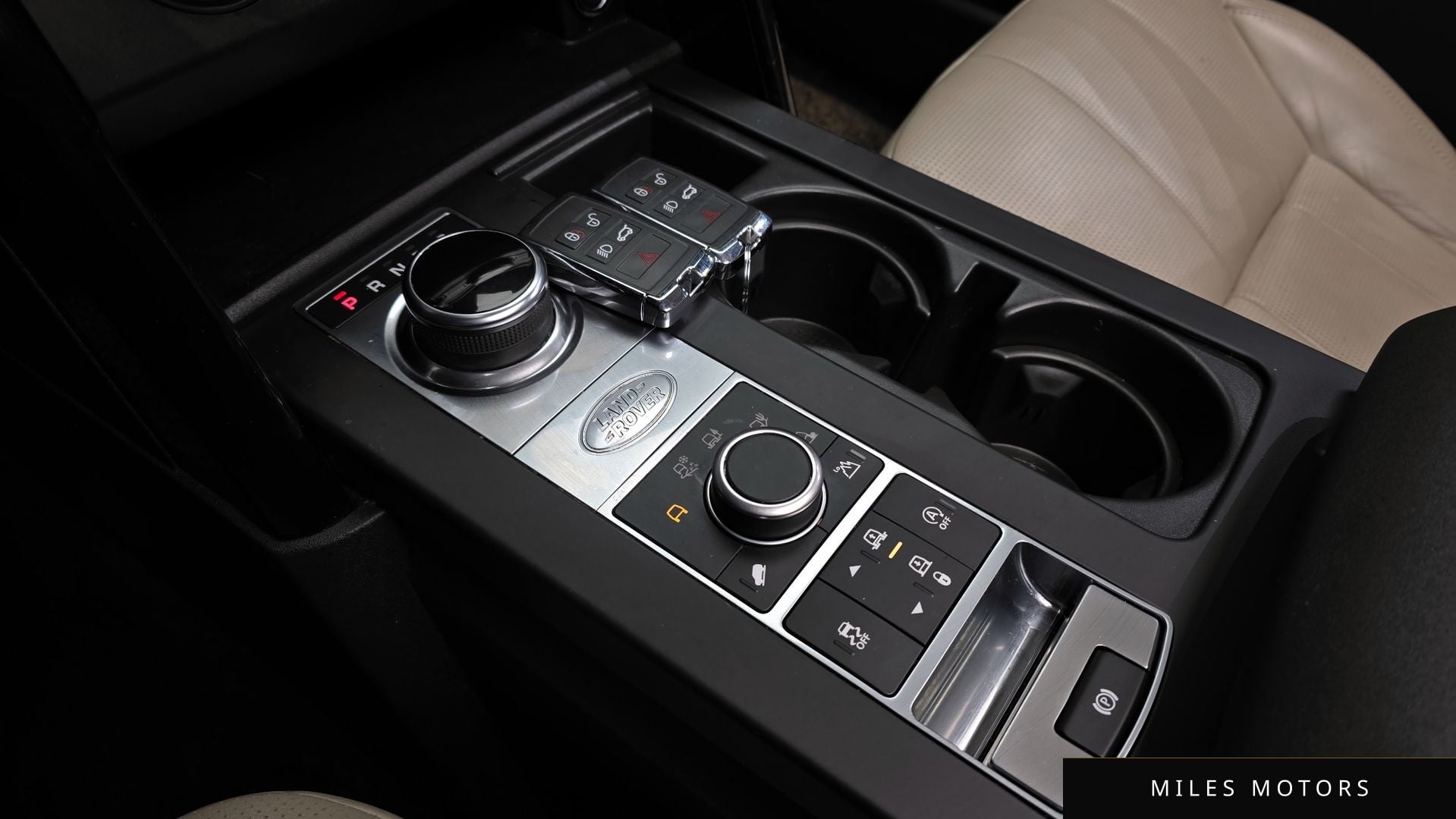 Land Rover Discovery 2020 — миниатюра 9