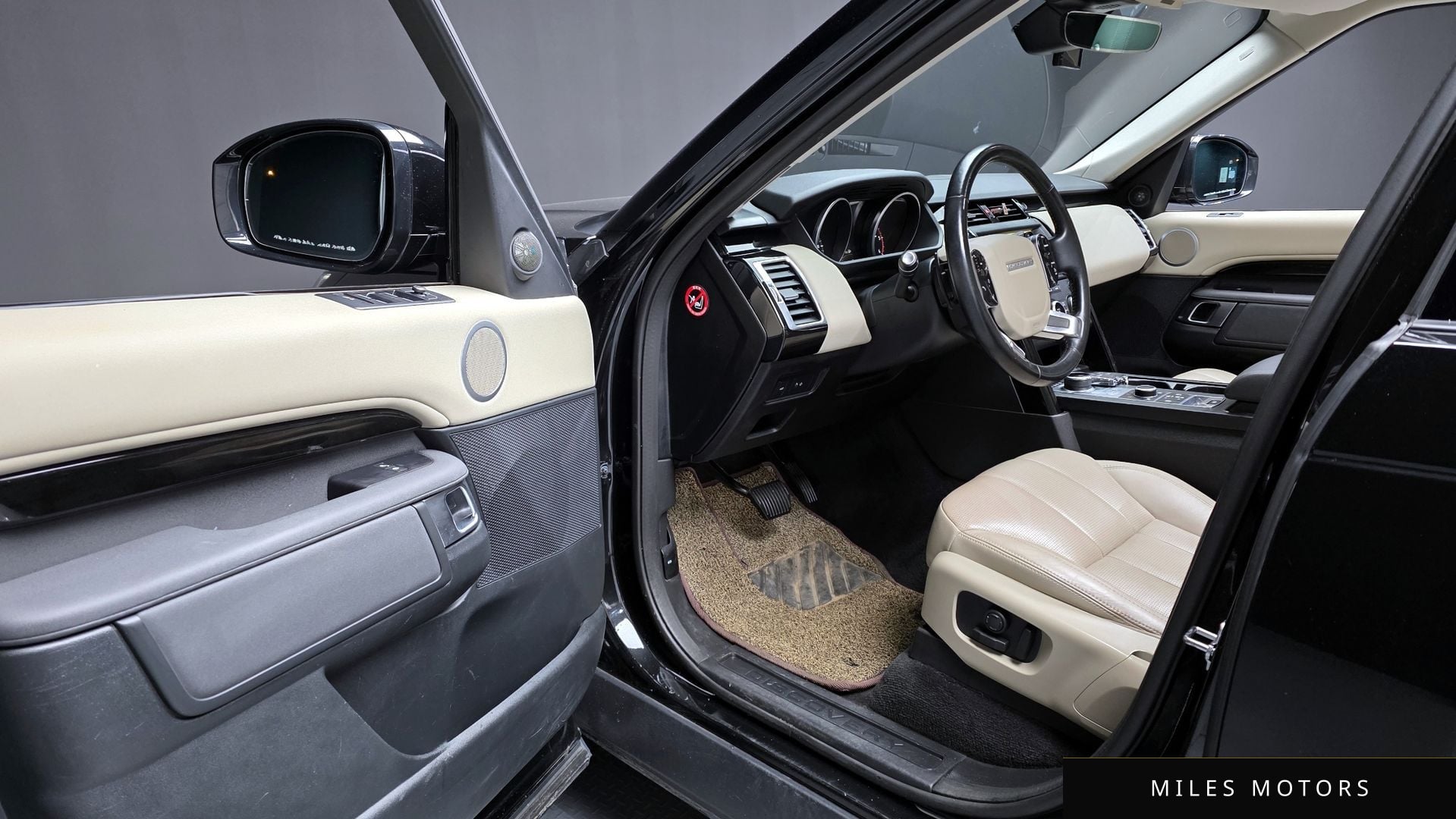 Land Rover Discovery 2020 — миниатюра 10